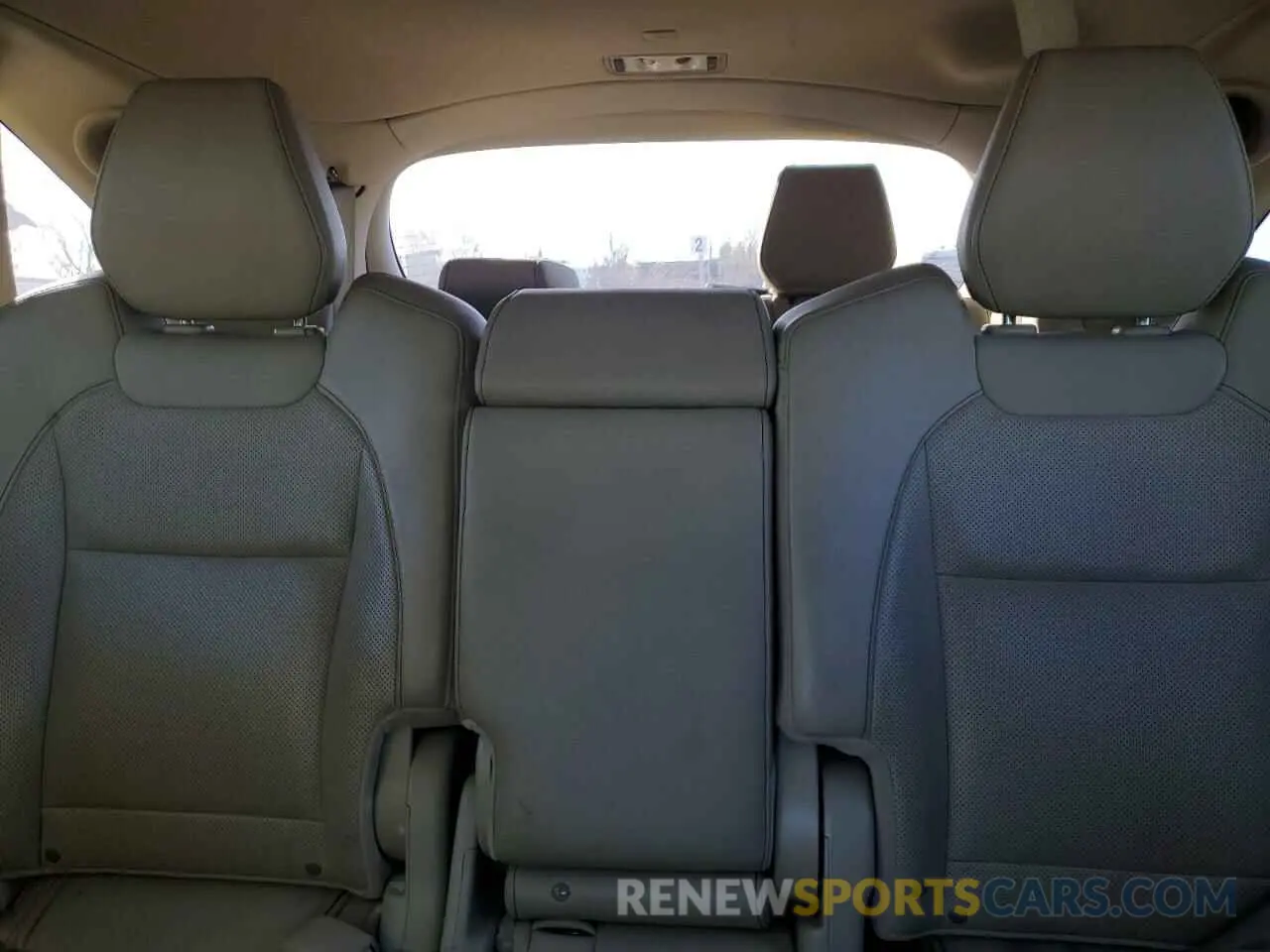 10 Photograph of a damaged car 5J8YD3H57KL001707 ACURA MDX 2019