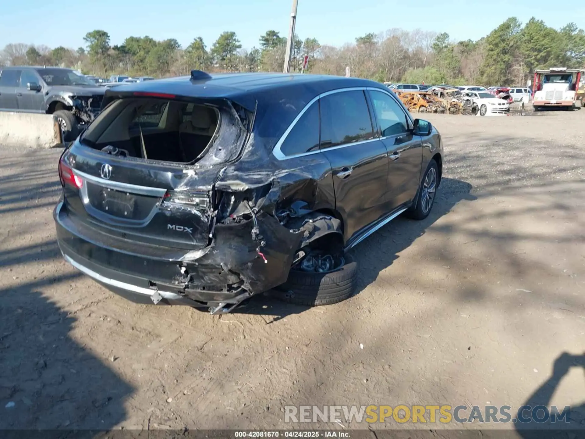 4 Photograph of a damaged car 5J8YD3H58KL012747 ACURA MDX 2019