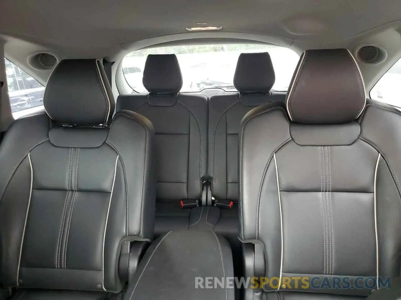 10 Photograph of a damaged car 5J8YD3H85KL002607 ACURA MDX 2019