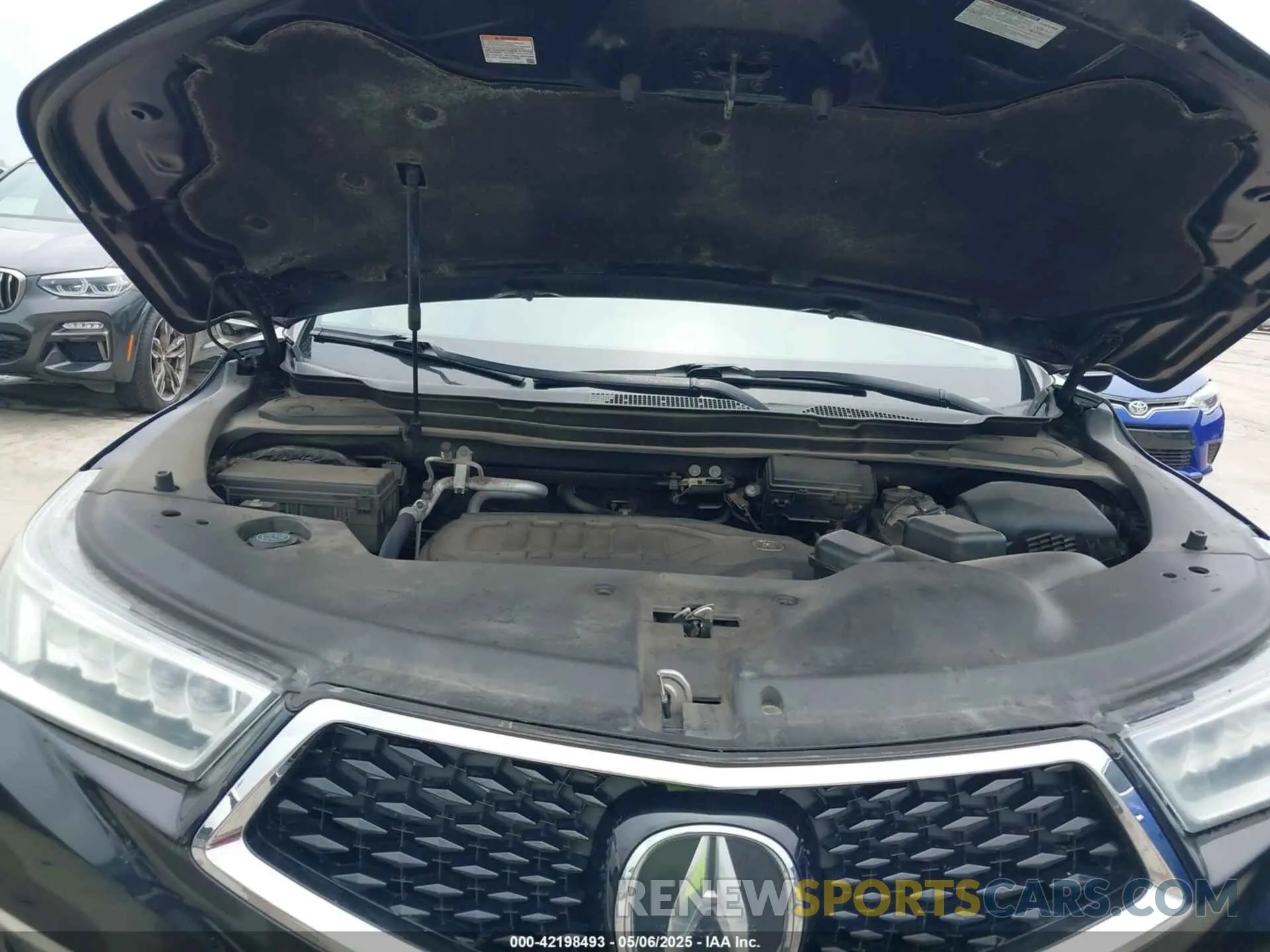 10 Photograph of a damaged car 5J8YD3H93KL000475 ACURA MDX 2019