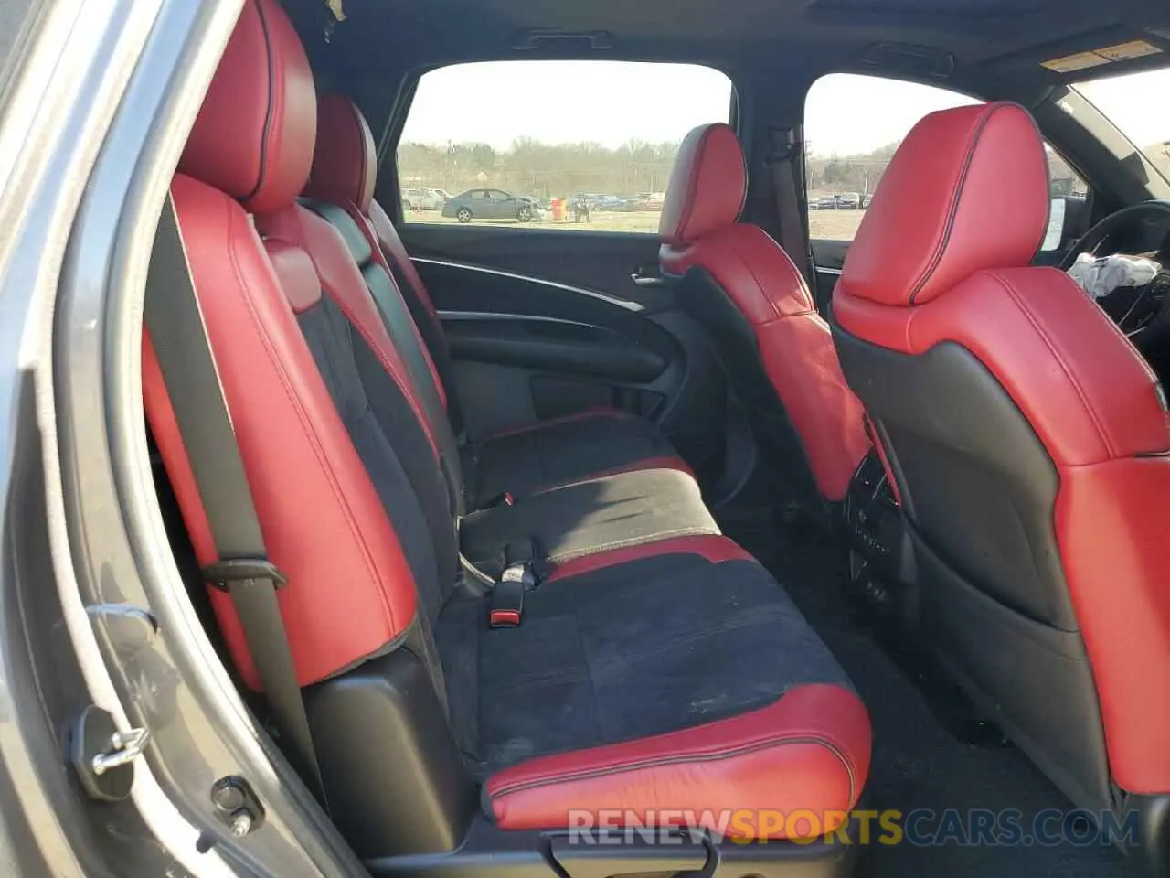 11 Photograph of a damaged car 5J8YD4H00KL016897 ACURA MDX 2019