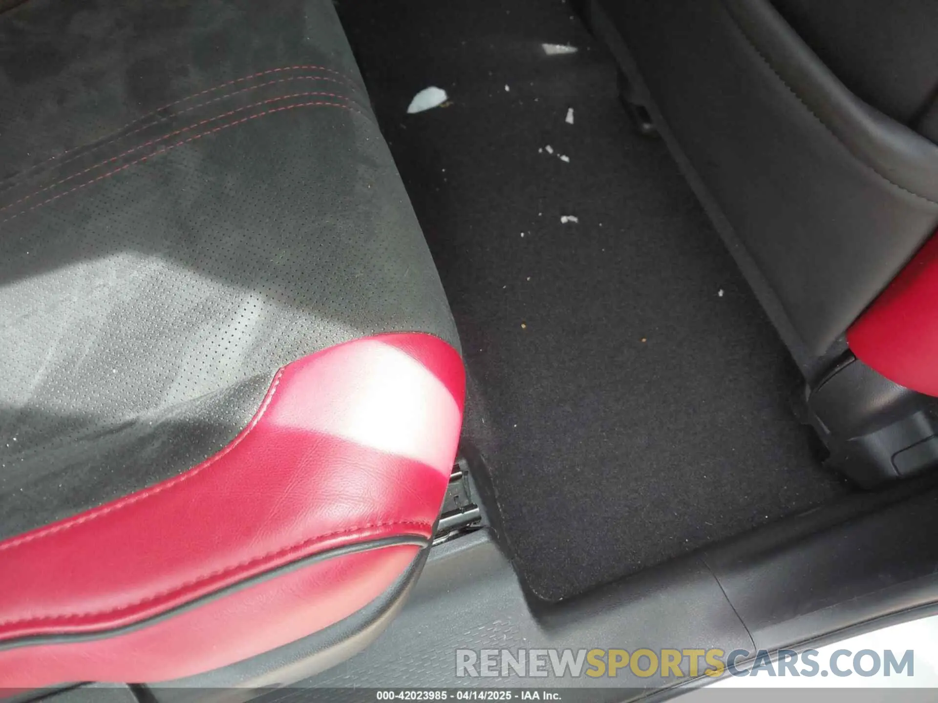 8 Photograph of a damaged car 5J8YD4H03KL025531 ACURA MDX 2019