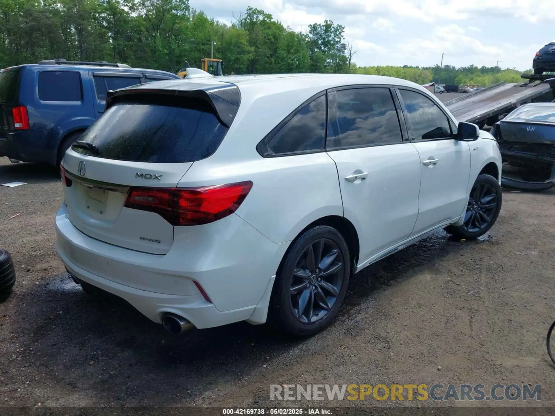 4 Photograph of a damaged car 5J8YD4H05KL014871 ACURA MDX 2019