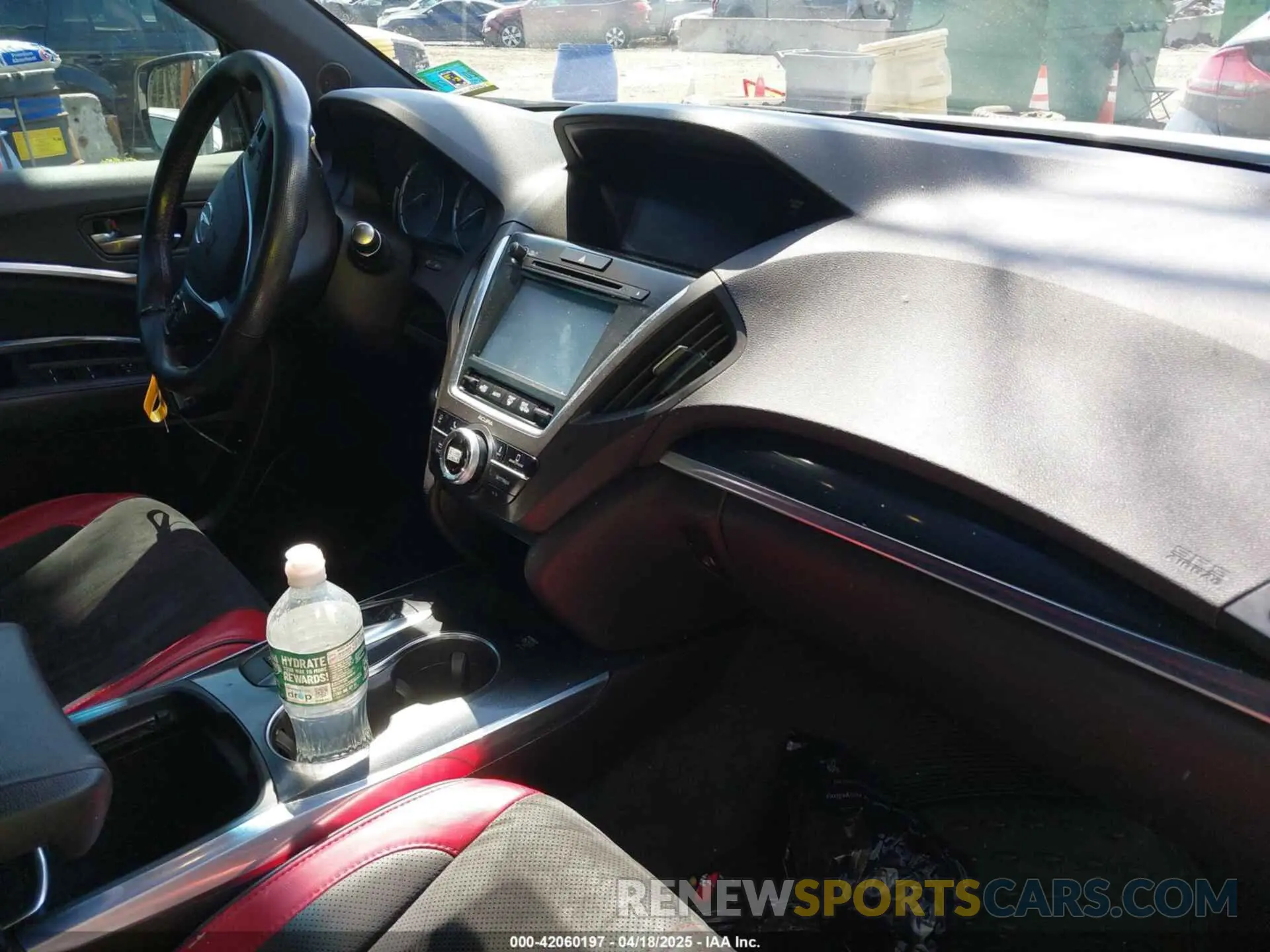 5 Photograph of a damaged car 5J8YD4H08KL009339 ACURA MDX 2019
