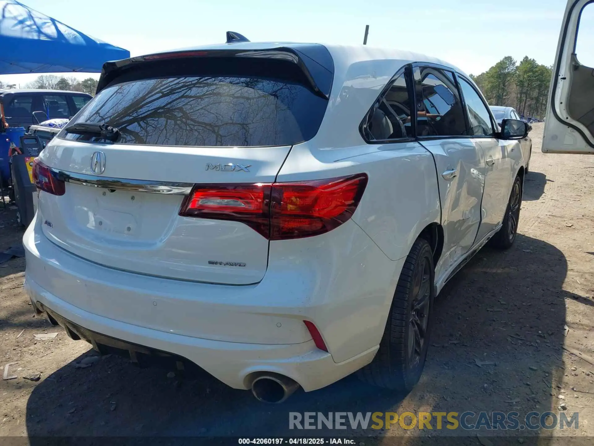 6 Photograph of a damaged car 5J8YD4H08KL009339 ACURA MDX 2019