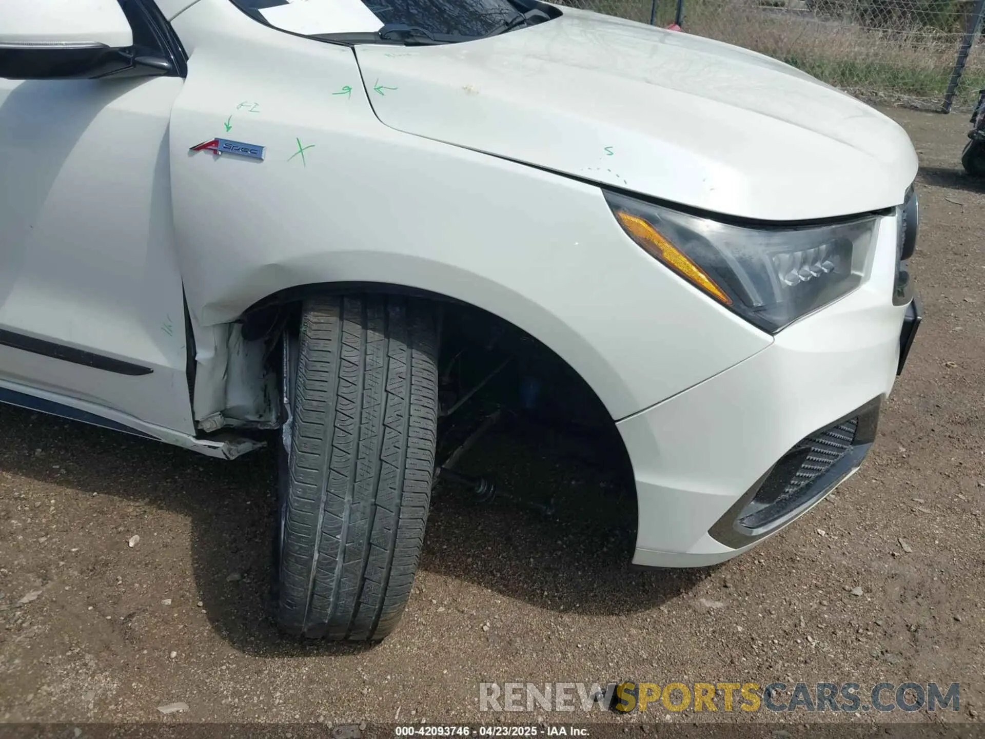 6 Photograph of a damaged car 5J8YD4H0XKL015109 ACURA MDX 2019