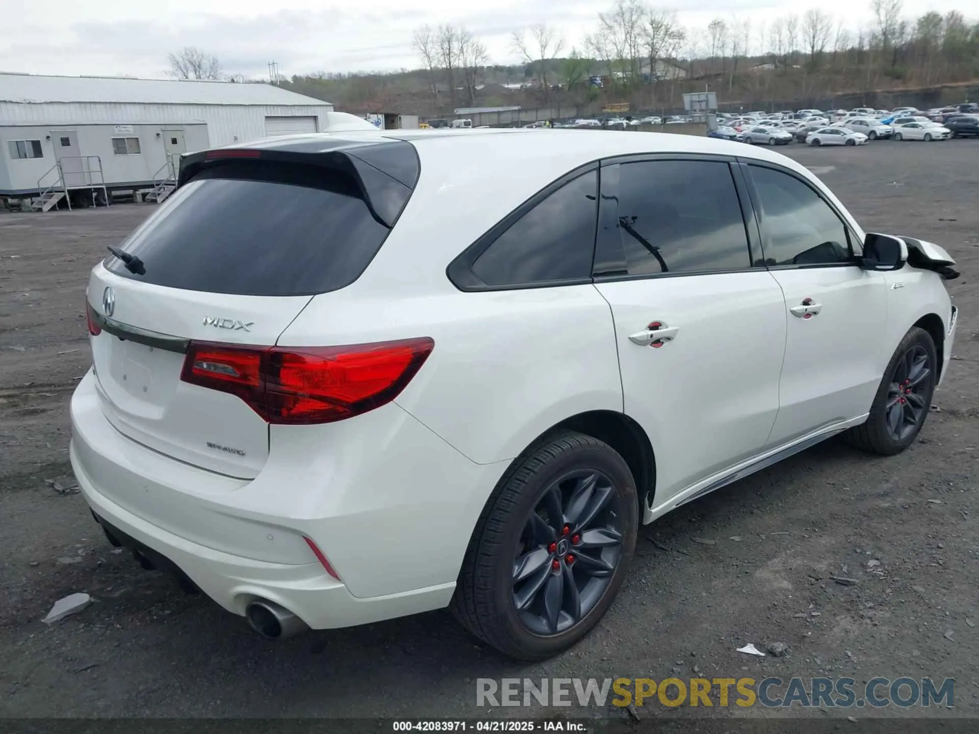 4 Photograph of a damaged car 5J8YD4H0XKL015238 ACURA MDX 2019