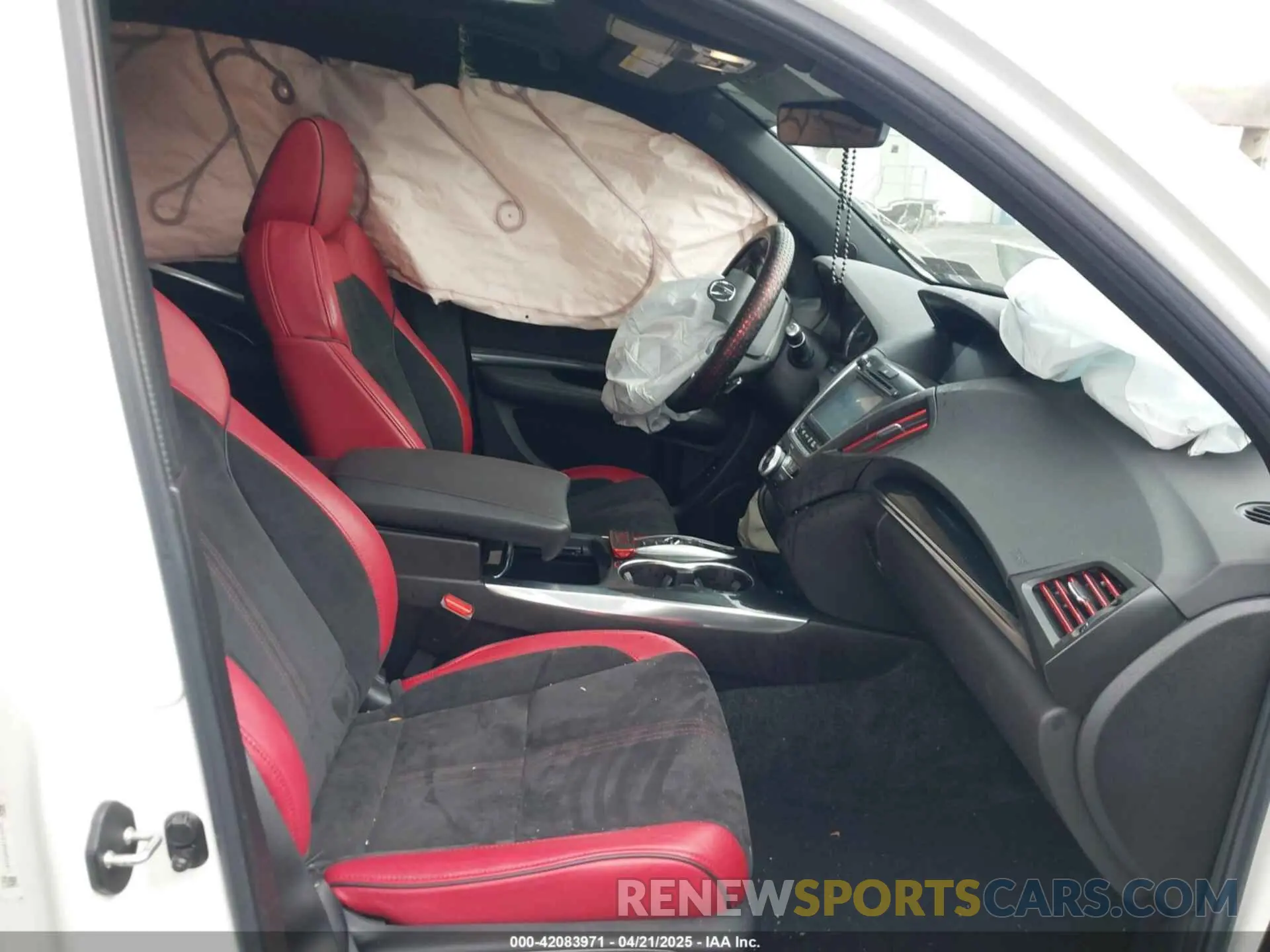 5 Photograph of a damaged car 5J8YD4H0XKL015238 ACURA MDX 2019