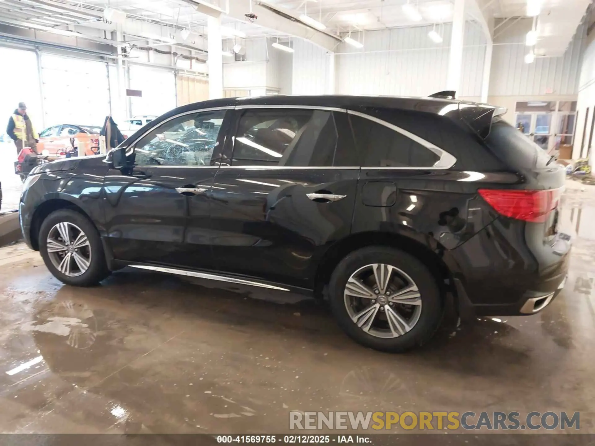 14 Photograph of a damaged car 5J8YD4H31KL027806 ACURA MDX 2019