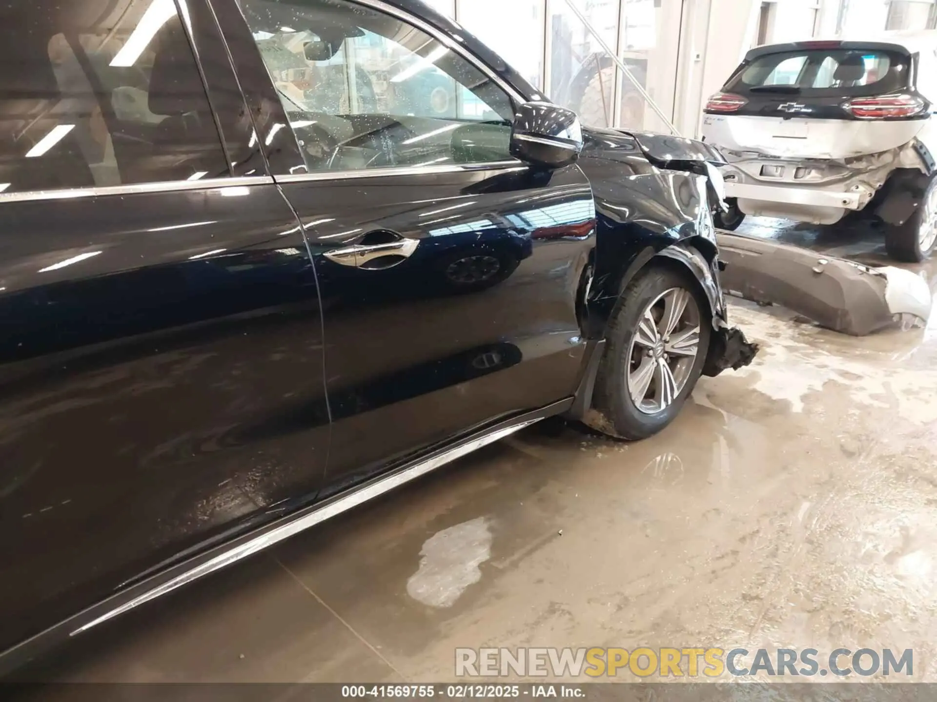 19 Photograph of a damaged car 5J8YD4H31KL027806 ACURA MDX 2019