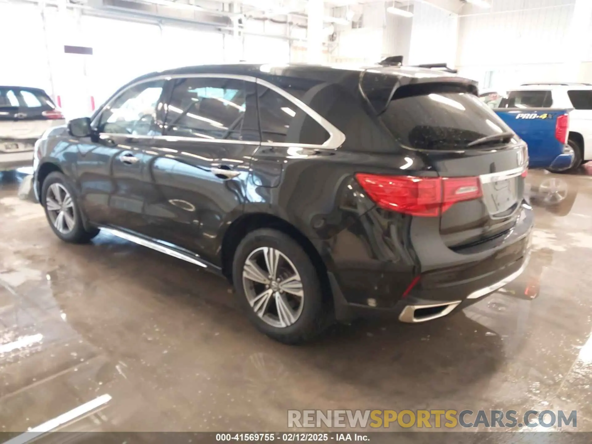 3 Photograph of a damaged car 5J8YD4H31KL027806 ACURA MDX 2019