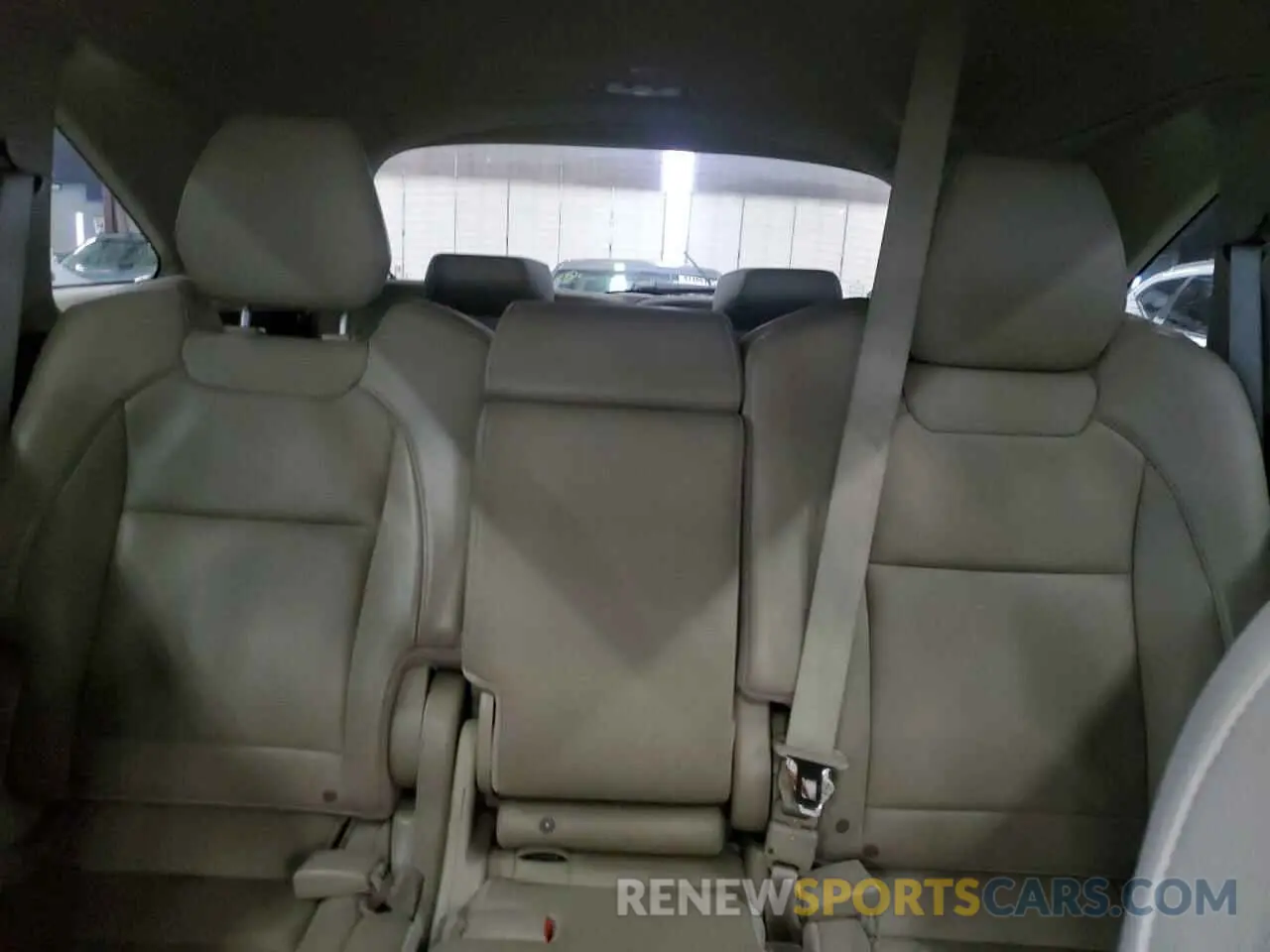 10 Photograph of a damaged car 5J8YD4H31KL031239 ACURA MDX 2019