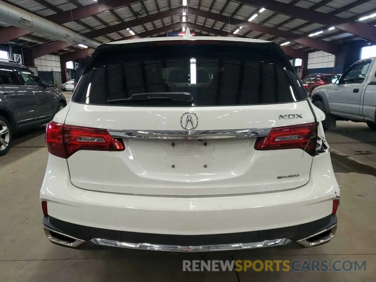 6 Photograph of a damaged car 5J8YD4H31KL031239 ACURA MDX 2019
