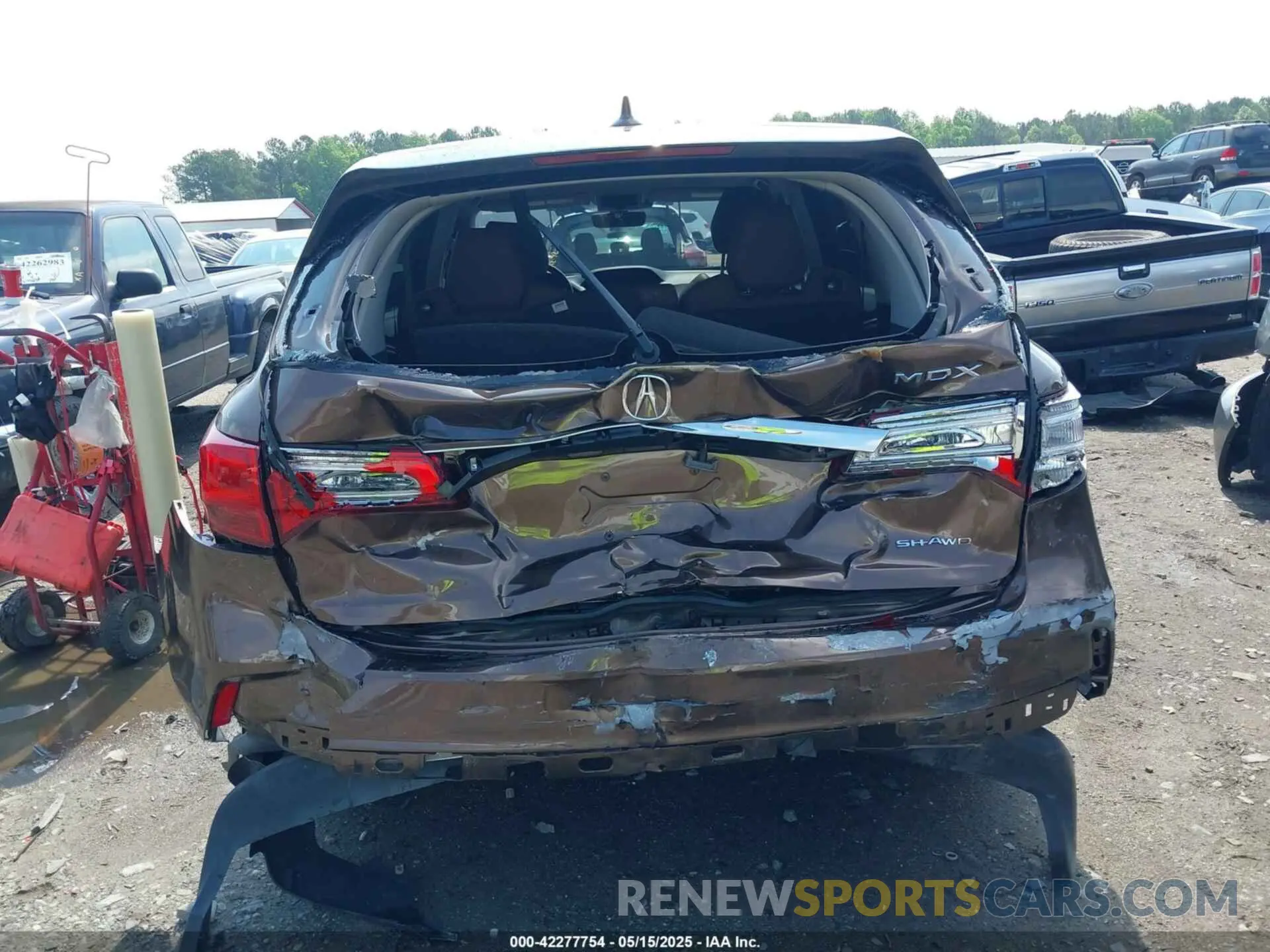 16 Photograph of a damaged car 5J8YD4H32KL028592 ACURA MDX 2019