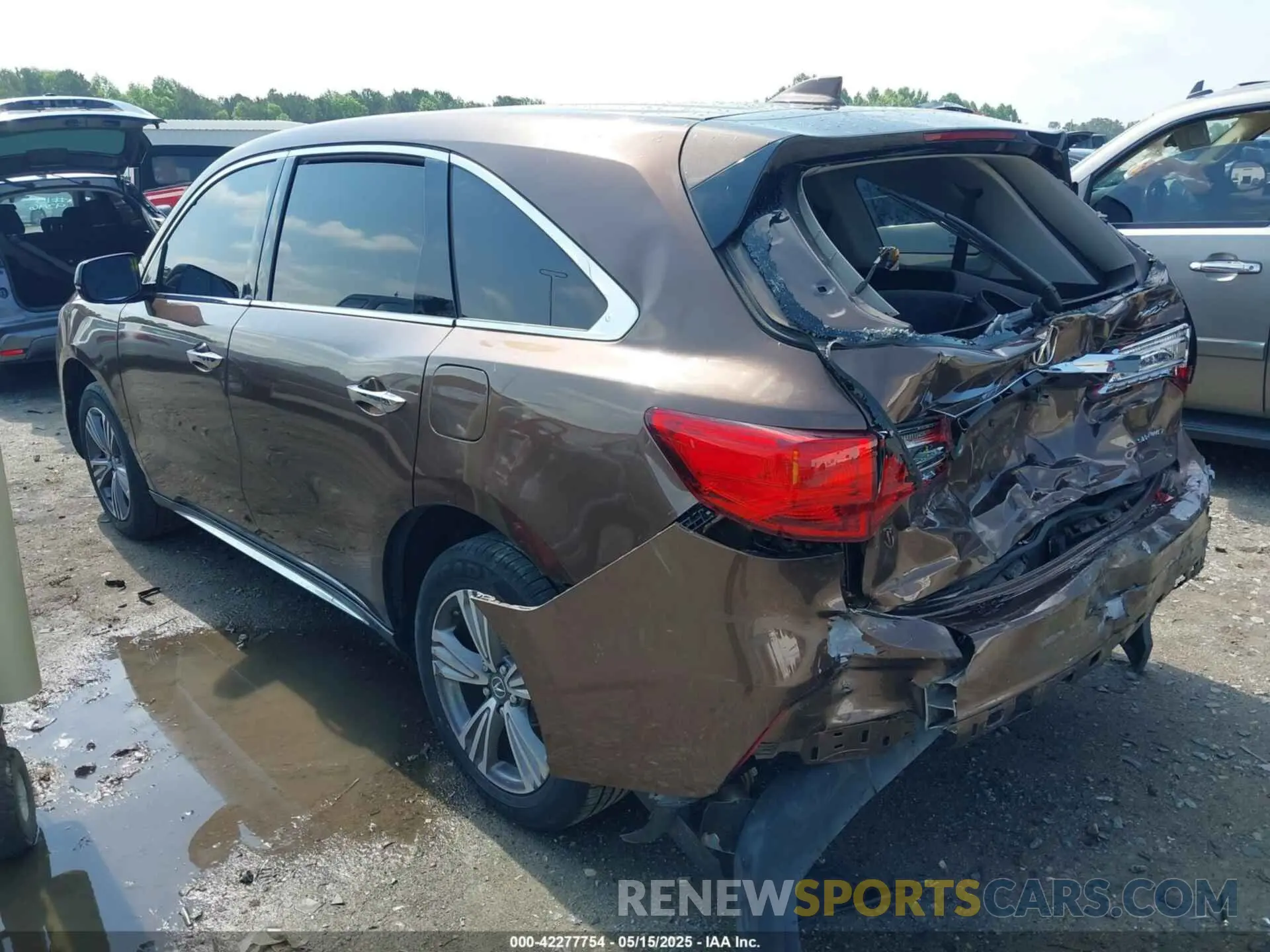 3 Photograph of a damaged car 5J8YD4H32KL028592 ACURA MDX 2019