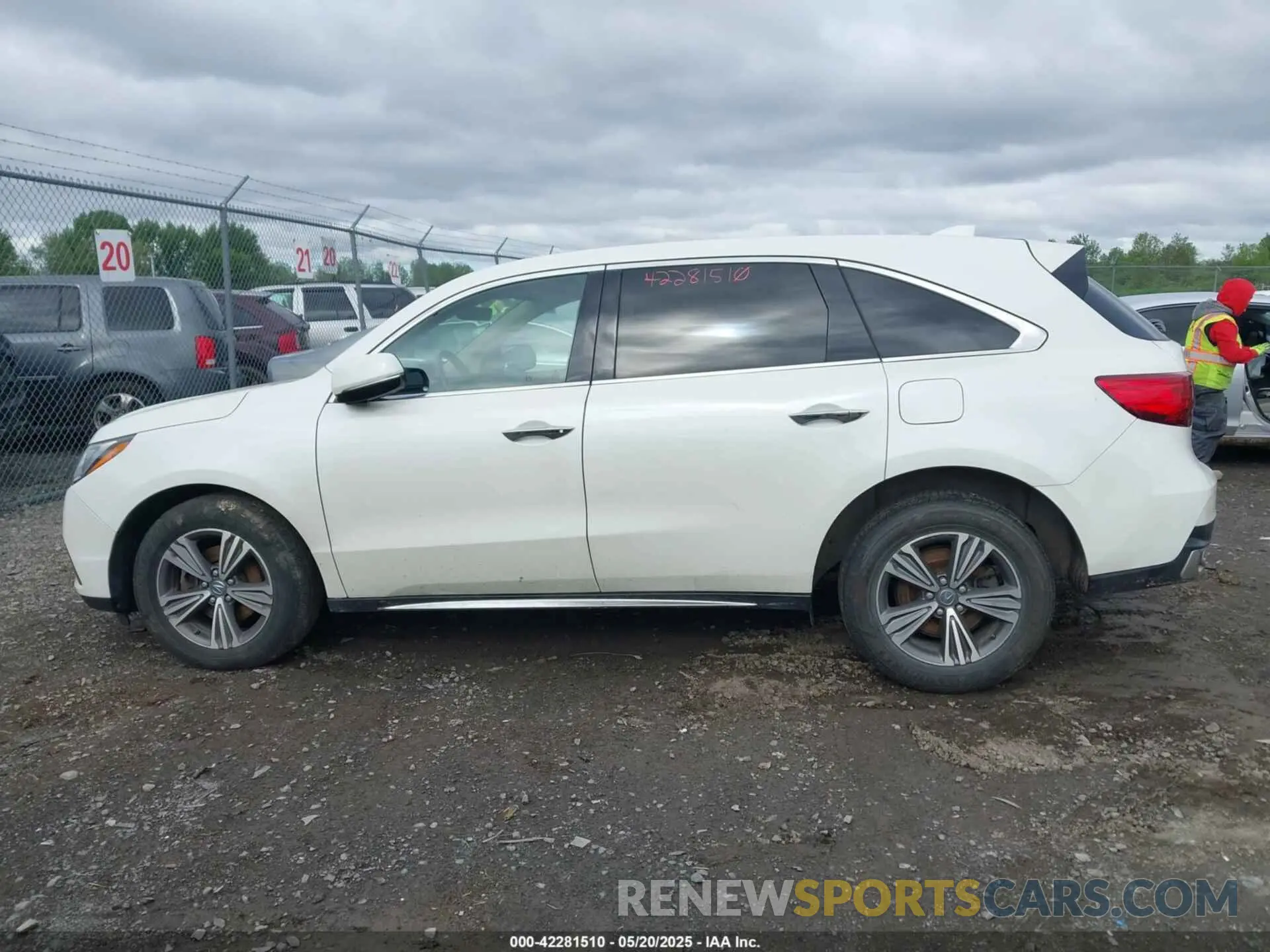 14 Photograph of a damaged car 5J8YD4H33KL017648 ACURA MDX 2019