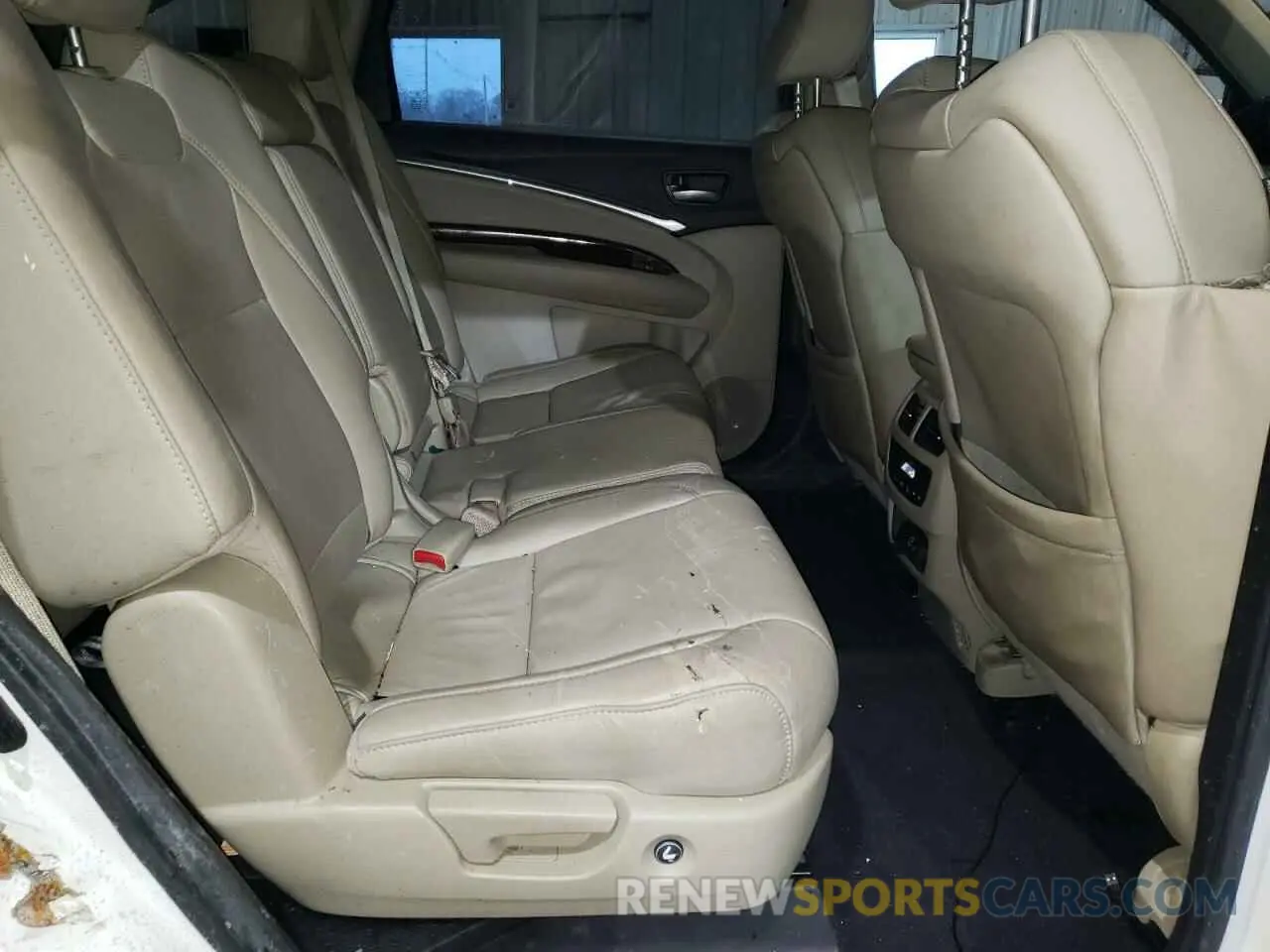 11 Photograph of a damaged car 5J8YD4H33KL033624 ACURA MDX 2019