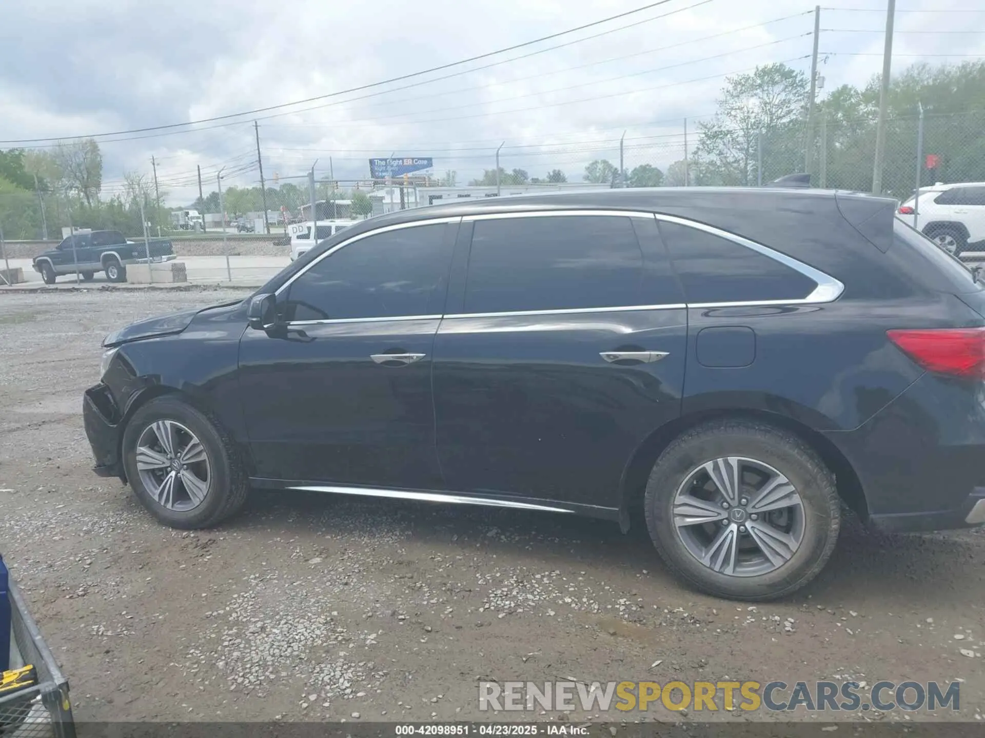 14 Photograph of a damaged car 5J8YD4H37KL025395 ACURA MDX 2019