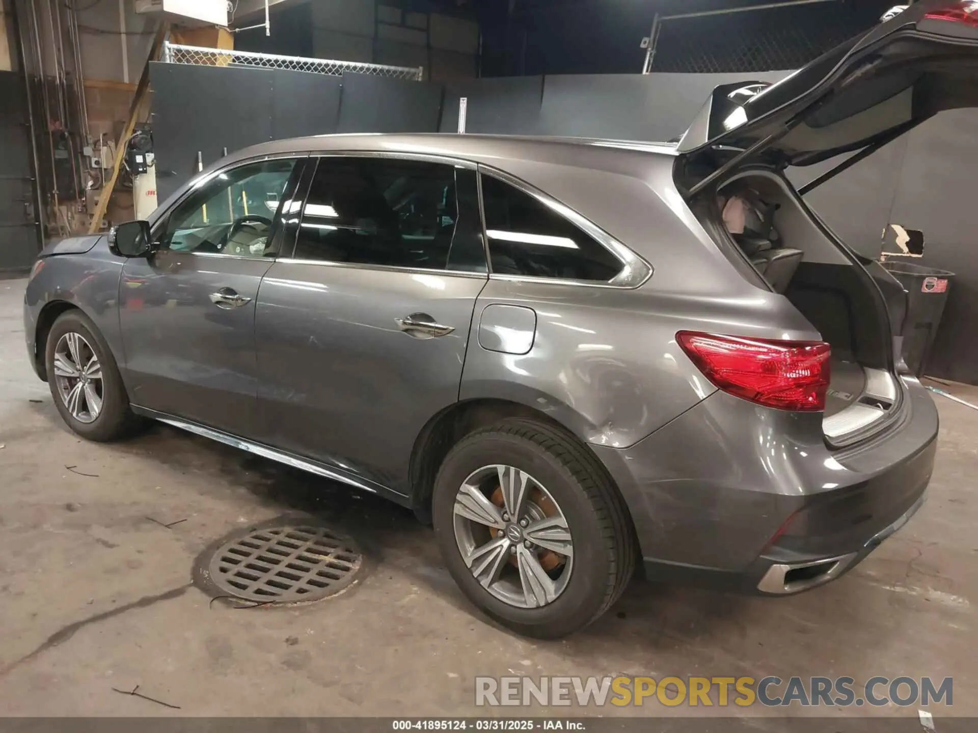 3 Photograph of a damaged car 5J8YD4H39KL031747 ACURA MDX 2019