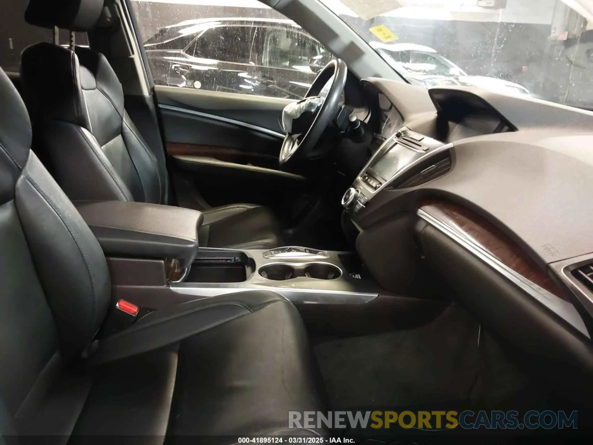 5 Photograph of a damaged car 5J8YD4H39KL031747 ACURA MDX 2019