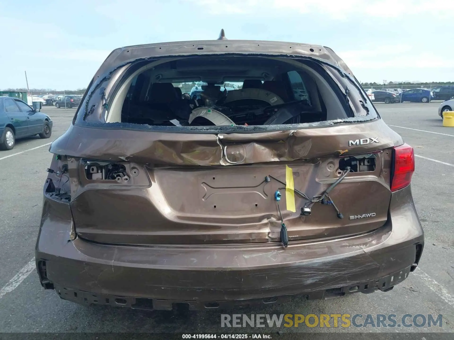 6 Photograph of a damaged car 5J8YD4H3XKL023804 ACURA MDX 2019