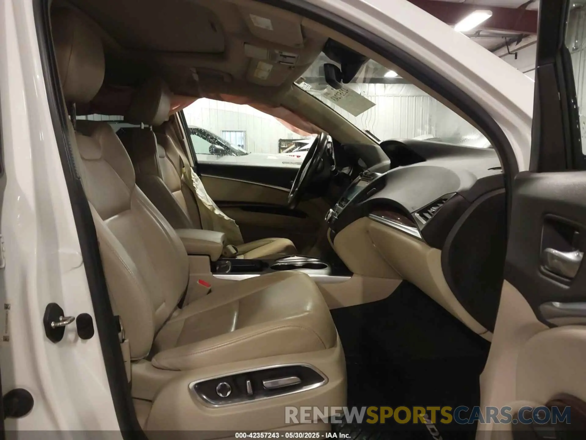 5 Photograph of a damaged car 5J8YD4H3XKL027934 ACURA MDX 2019