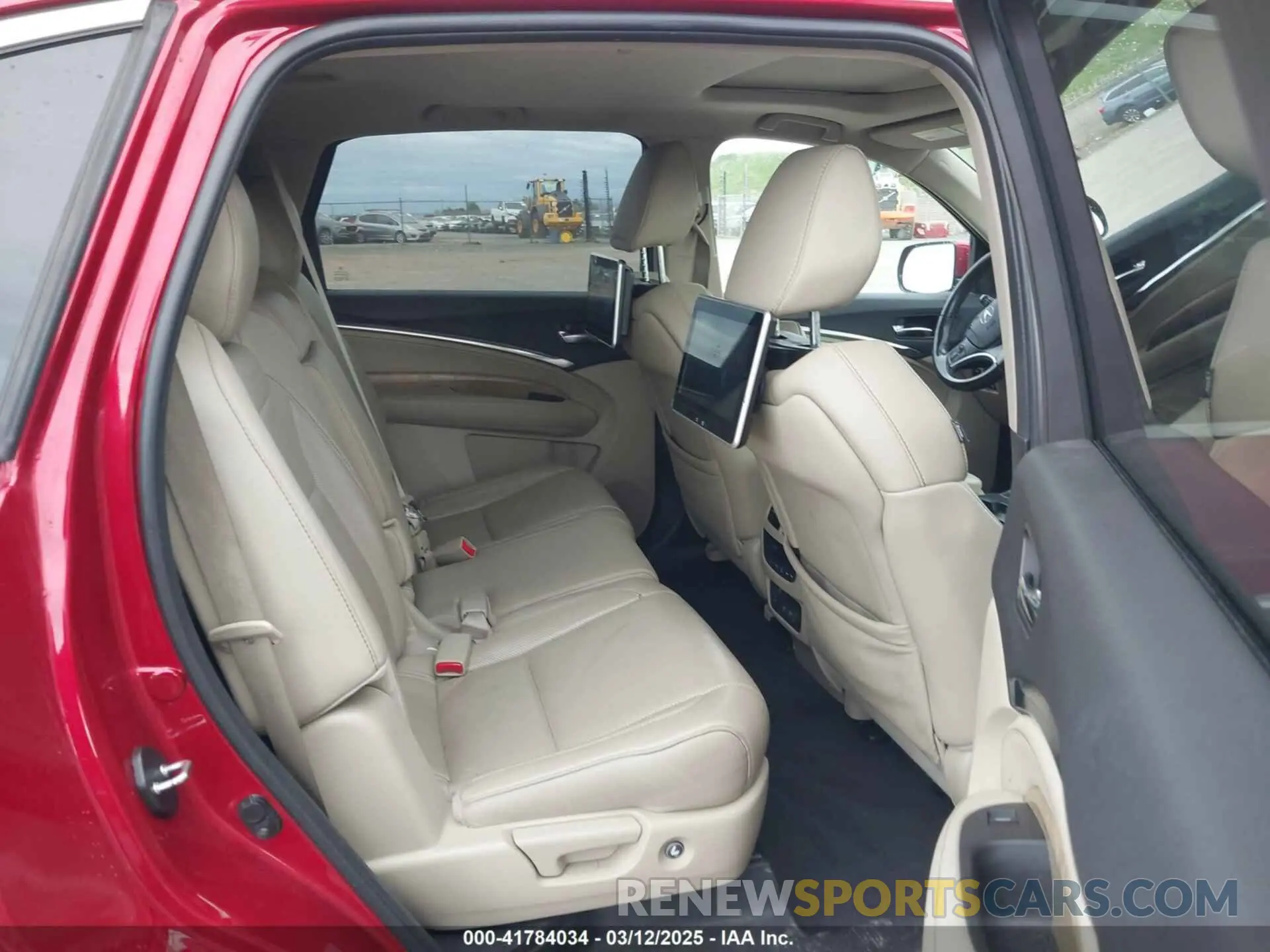 8 Photograph of a damaged car 5J8YD4H53KL012273 ACURA MDX 2019