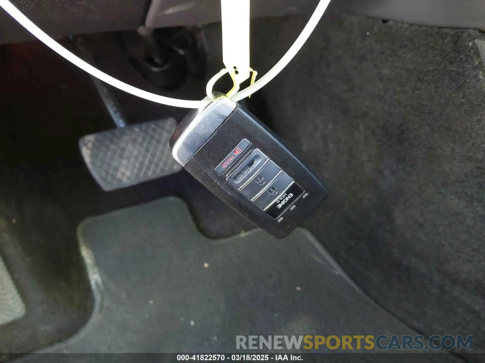 11 Photograph of a damaged car 5J8YD4H54KL022942 ACURA MDX 2019