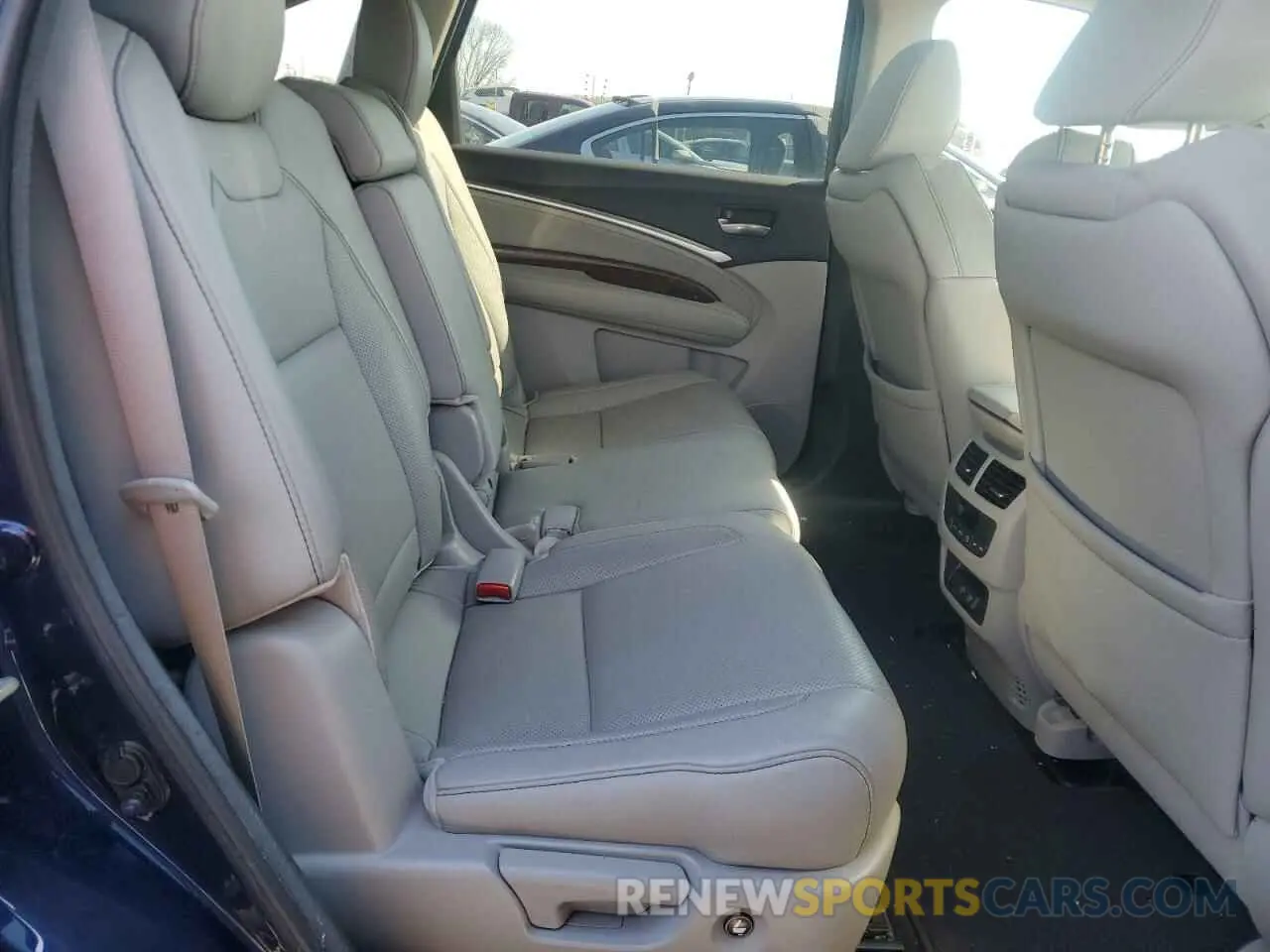 11 Photograph of a damaged car 5J8YD4H54KL033987 ACURA MDX 2019