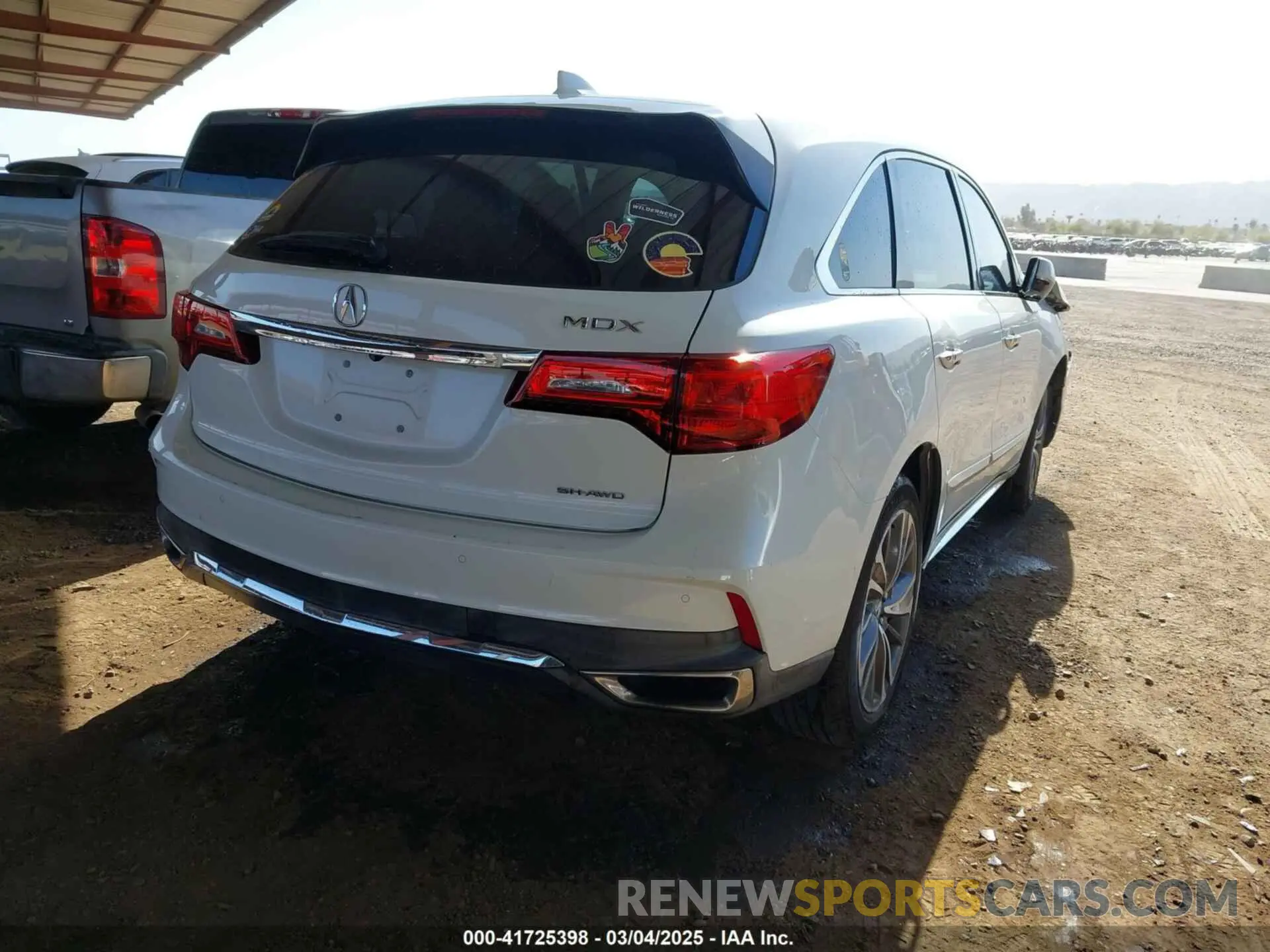 4 Photograph of a damaged car 5J8YD4H55KL000156 ACURA MDX 2019