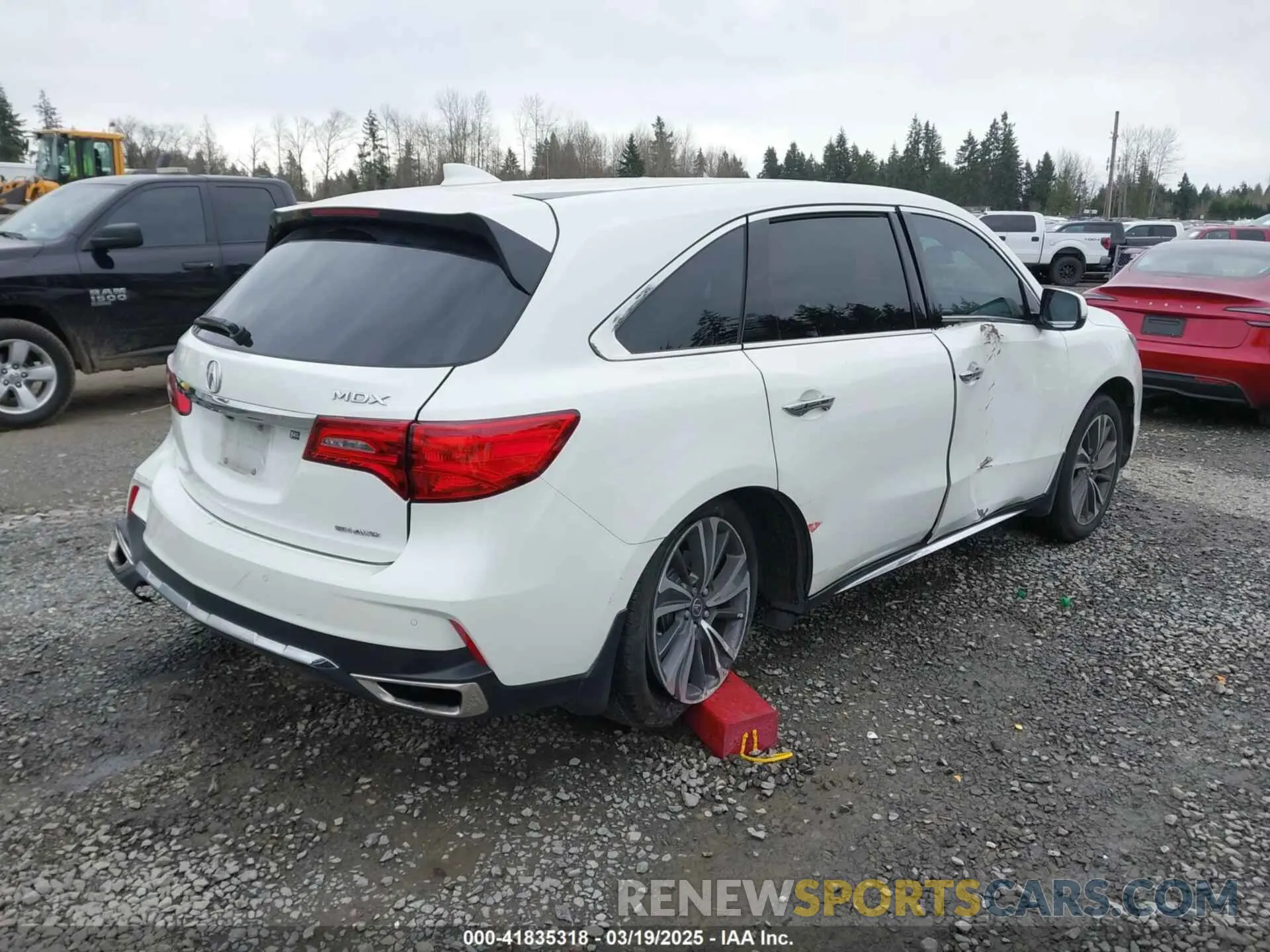 4 Photograph of a damaged car 5J8YD4H55KL016745 ACURA MDX 2019