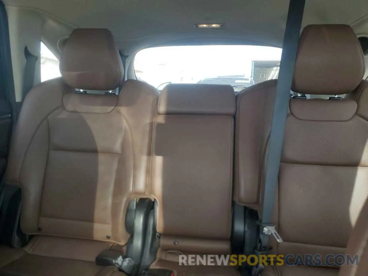 10 Photograph of a damaged car 5J8YD4H55KL018219 ACURA MDX 2019