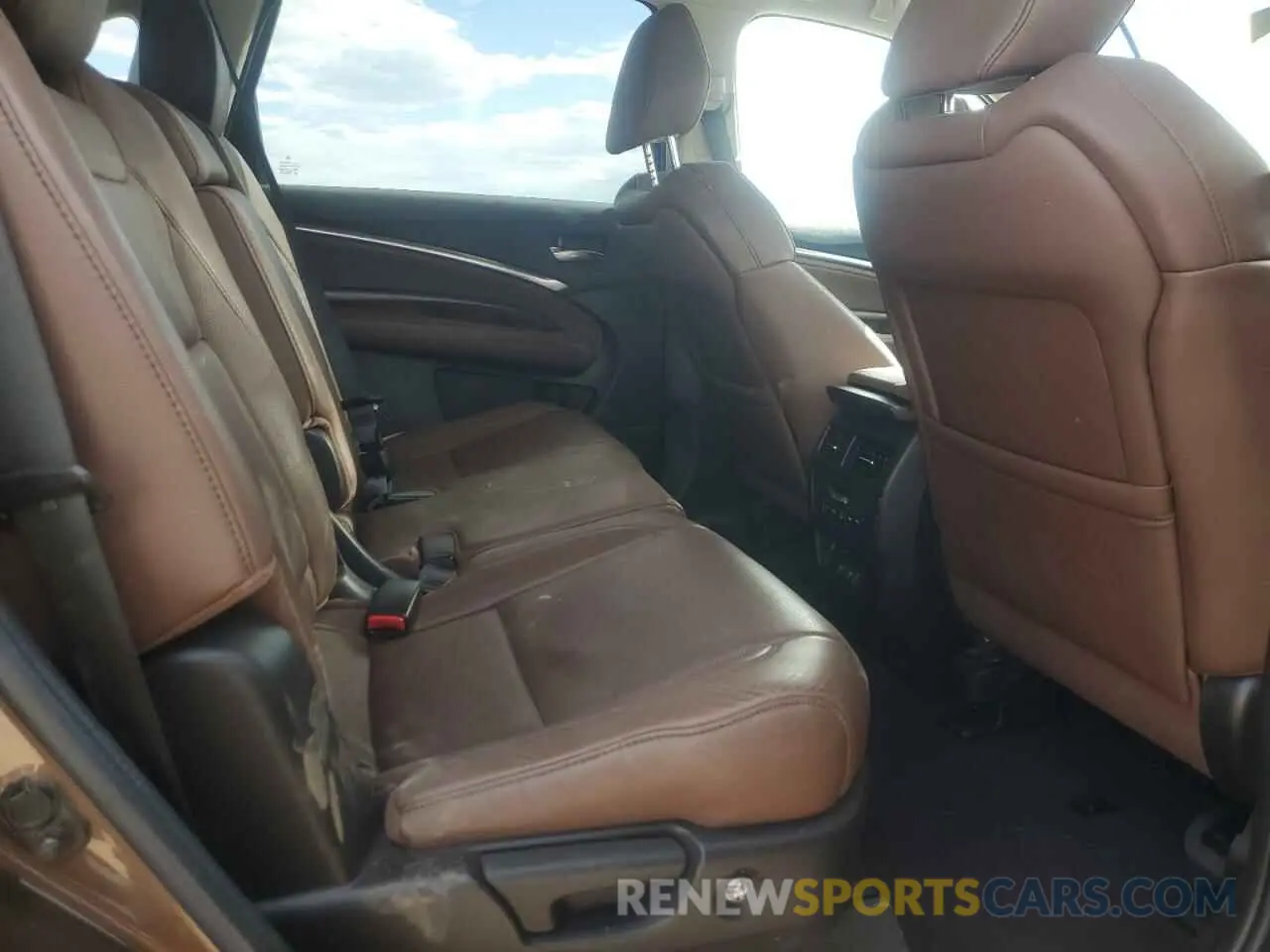 11 Photograph of a damaged car 5J8YD4H55KL018219 ACURA MDX 2019
