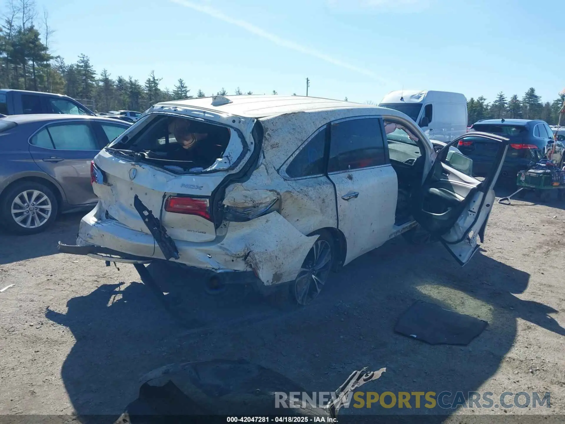 4 Photograph of a damaged car 5J8YD4H58KL020708 ACURA MDX 2019
