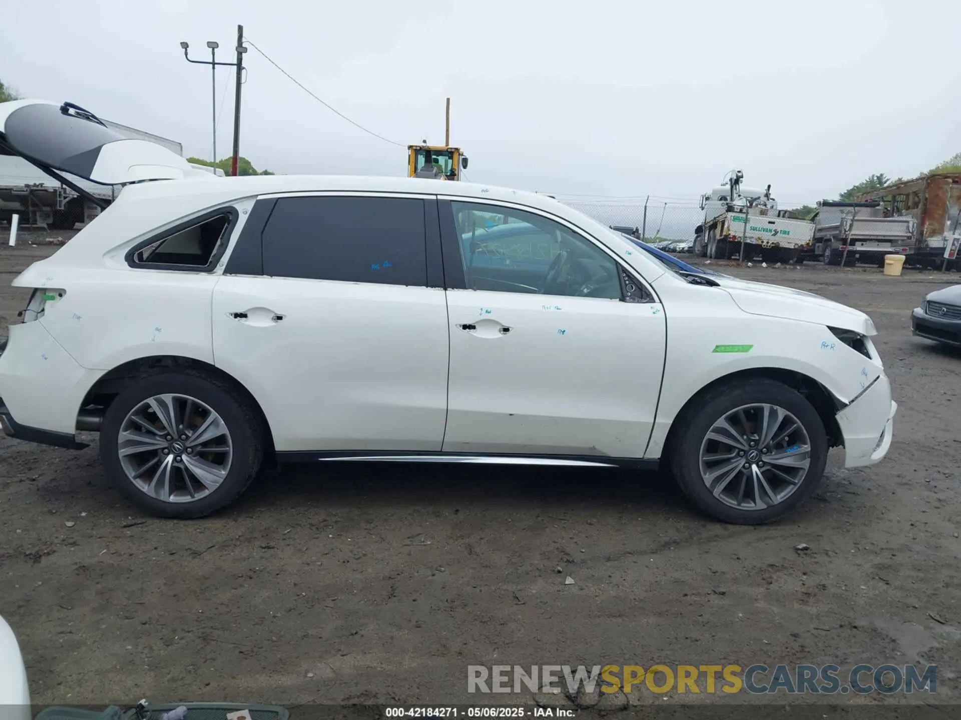 13 Photograph of a damaged car 5J8YD4H5XKL020502 ACURA MDX 2019