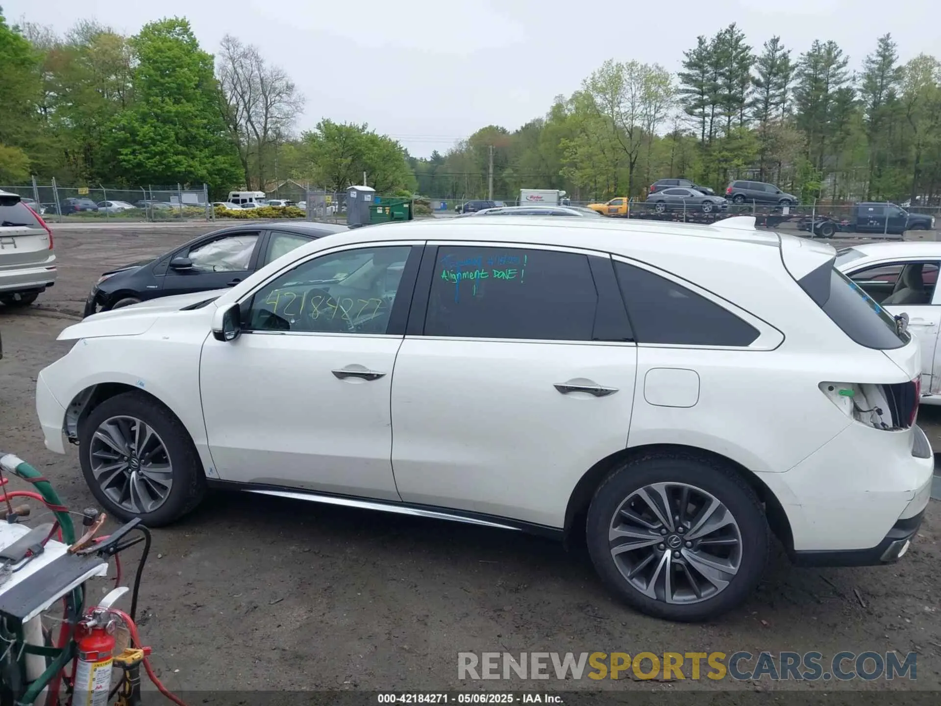 14 Photograph of a damaged car 5J8YD4H5XKL020502 ACURA MDX 2019