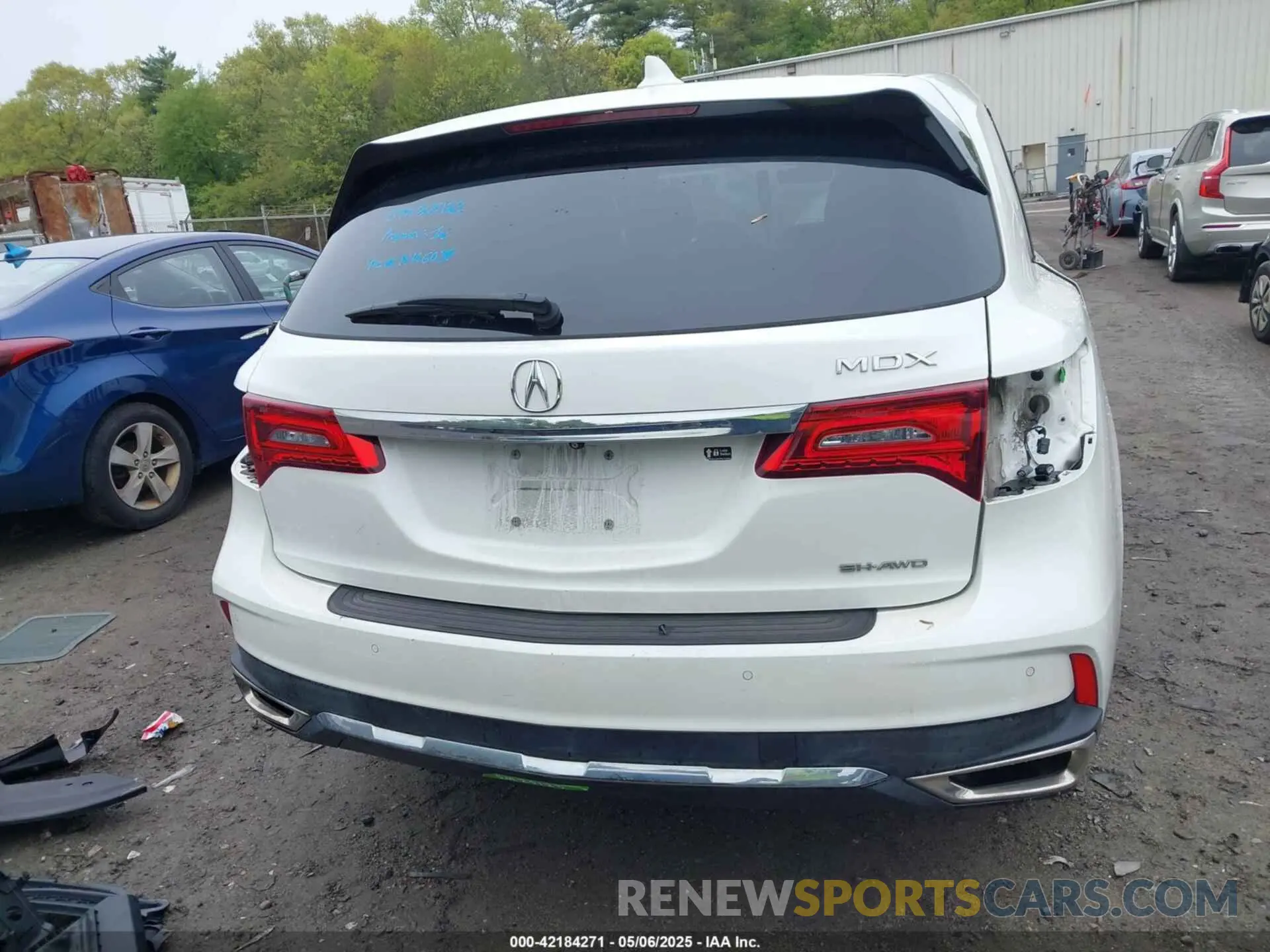 16 Photograph of a damaged car 5J8YD4H5XKL020502 ACURA MDX 2019