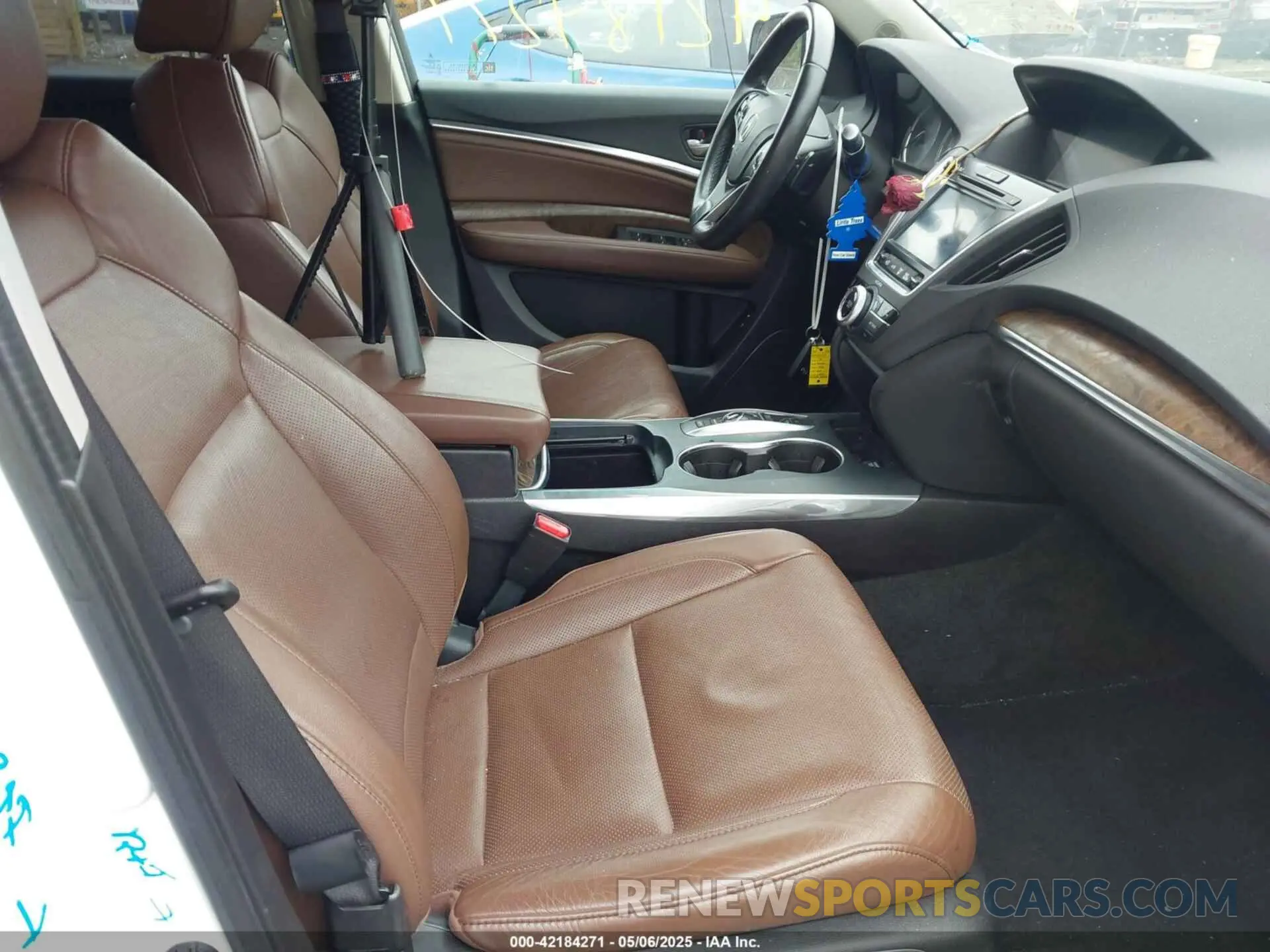 5 Photograph of a damaged car 5J8YD4H5XKL020502 ACURA MDX 2019