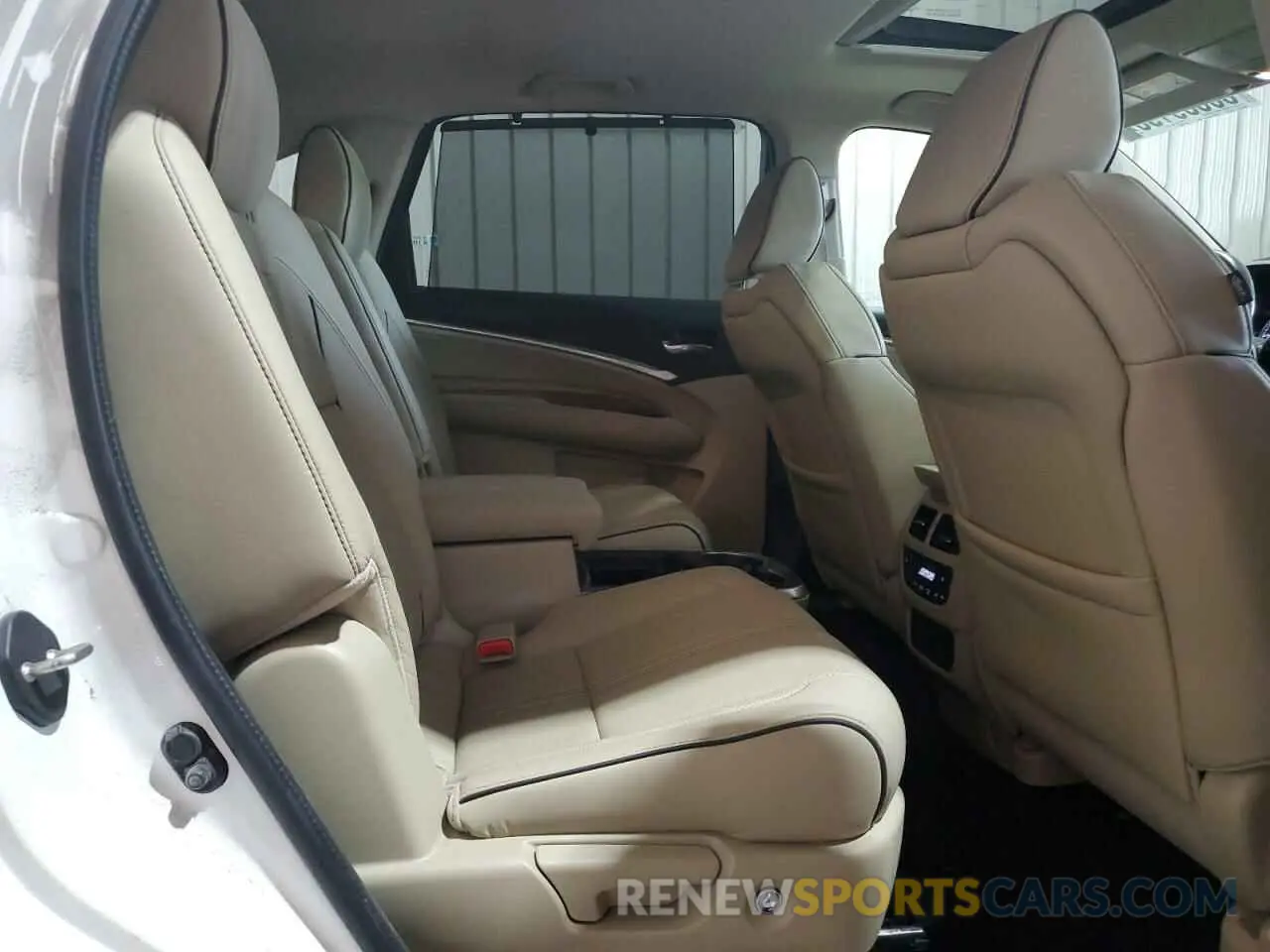11 Photograph of a damaged car 5J8YD4H81KL003761 ACURA MDX 2019
