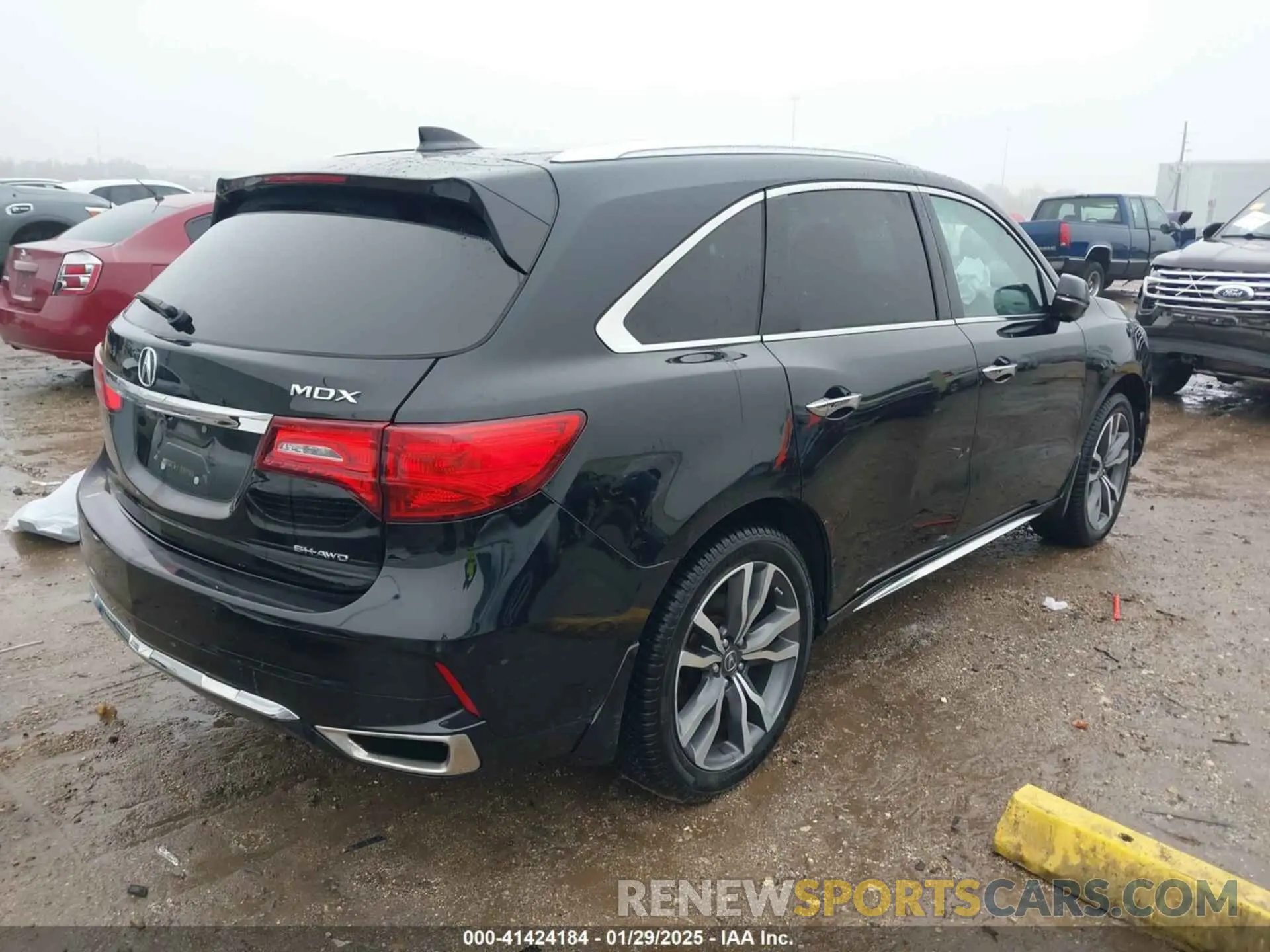 4 Photograph of a damaged car 5J8YD4H85KL027318 ACURA MDX 2019