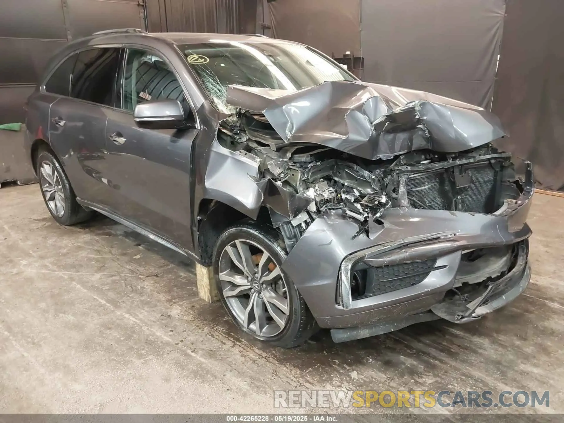 1 Photograph of a damaged car 5J8YD4H87KL029538 ACURA MDX 2019