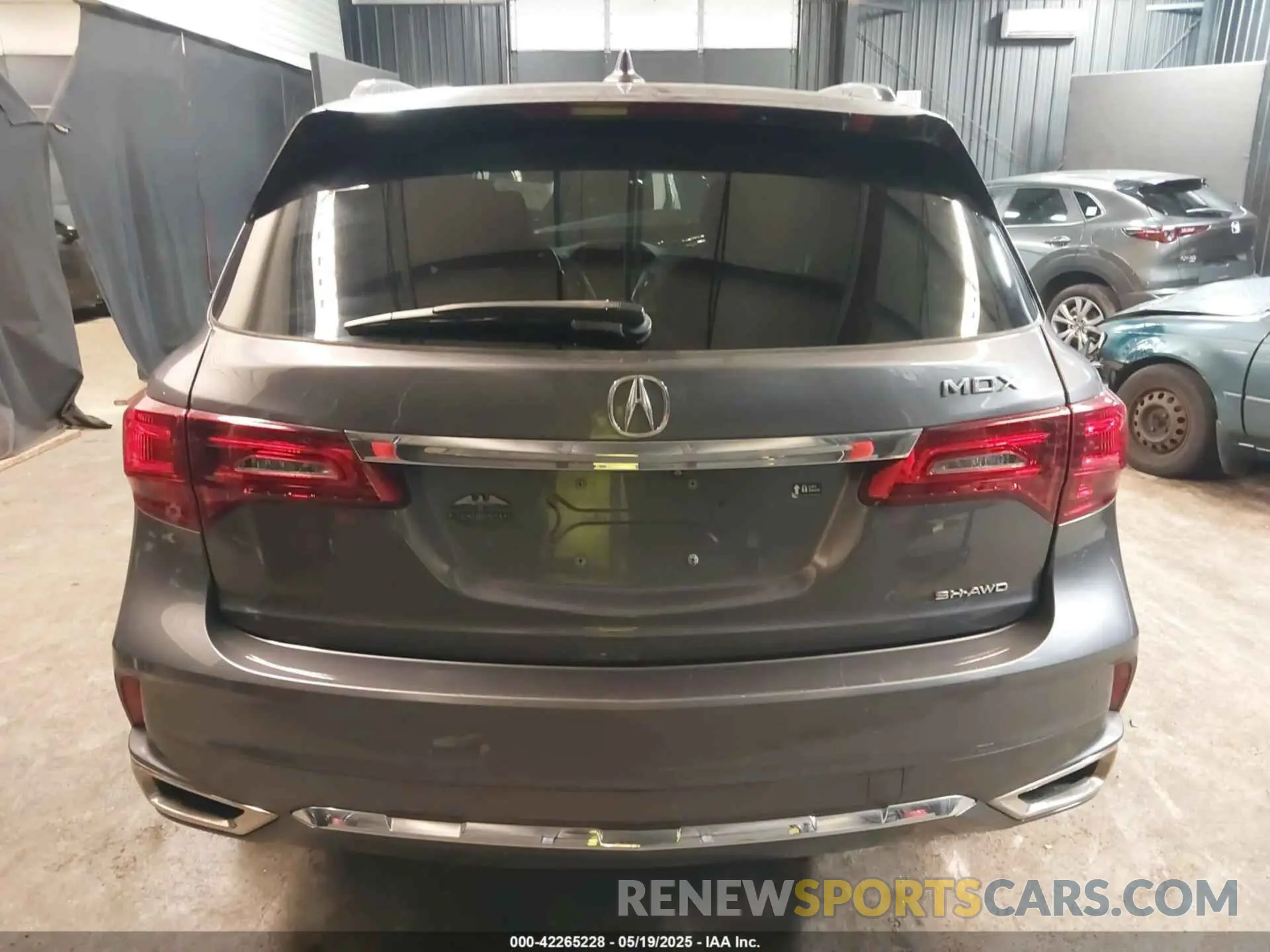 16 Photograph of a damaged car 5J8YD4H87KL029538 ACURA MDX 2019
