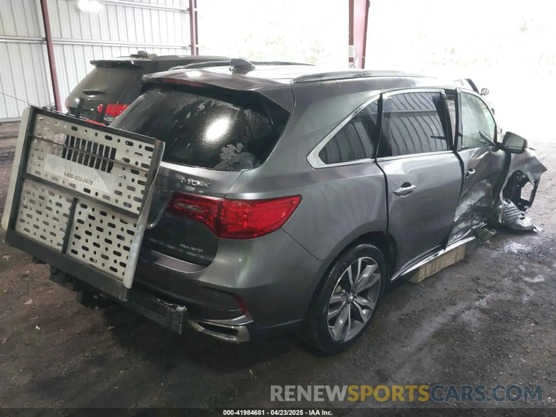 4 Photograph of a damaged car 5J8YD4H8XKL003483 ACURA MDX 2019