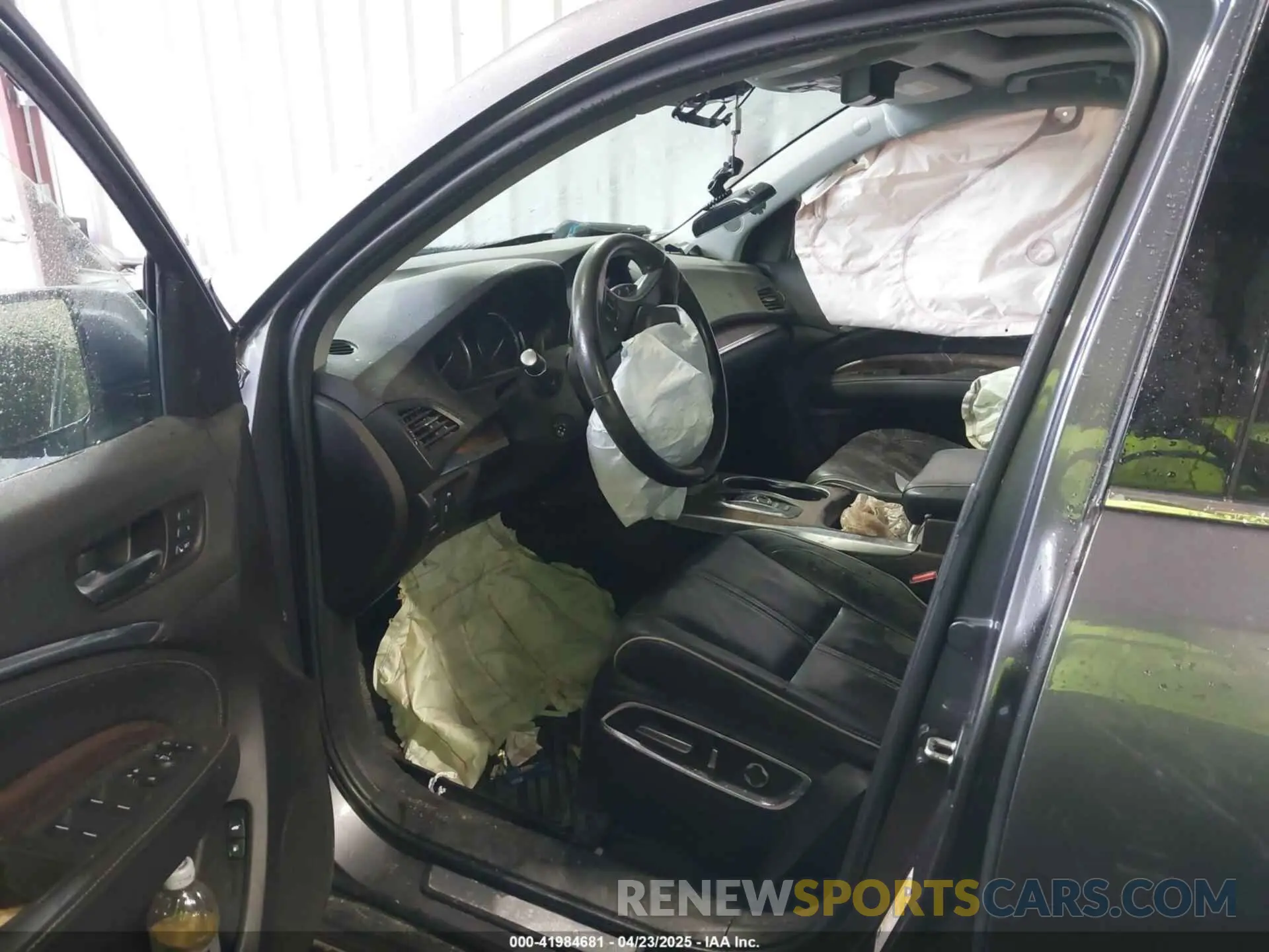 5 Photograph of a damaged car 5J8YD4H8XKL003483 ACURA MDX 2019