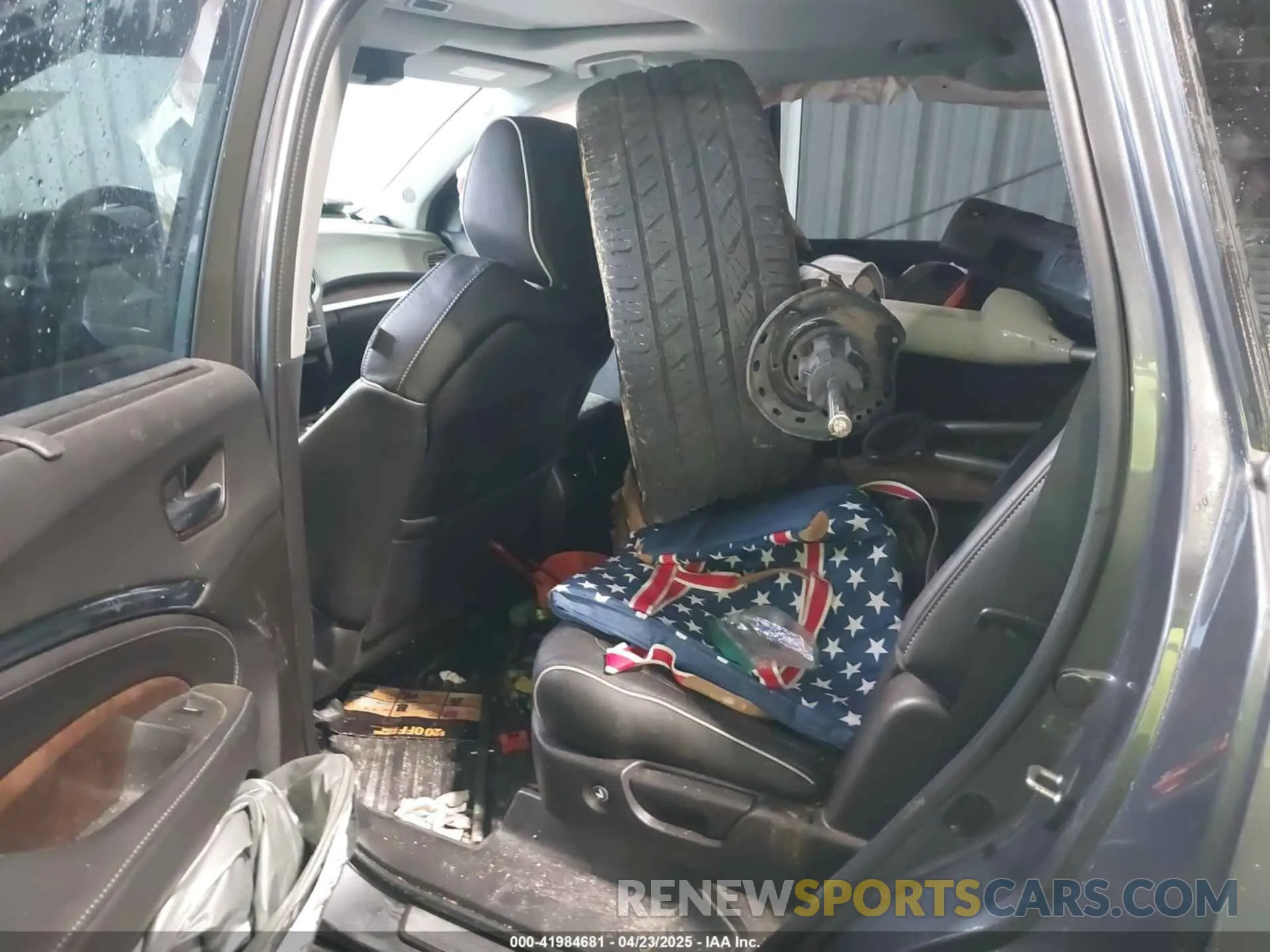8 Photograph of a damaged car 5J8YD4H8XKL003483 ACURA MDX 2019