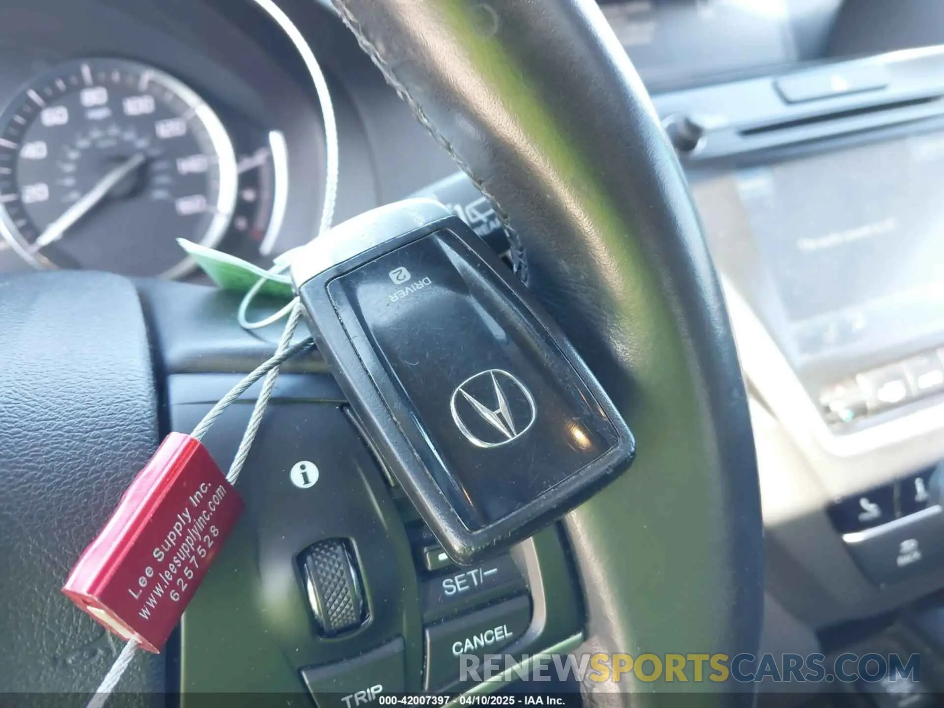 11 Photograph of a damaged car 5J8YD3H30LL002987 ACURA MDX 2020