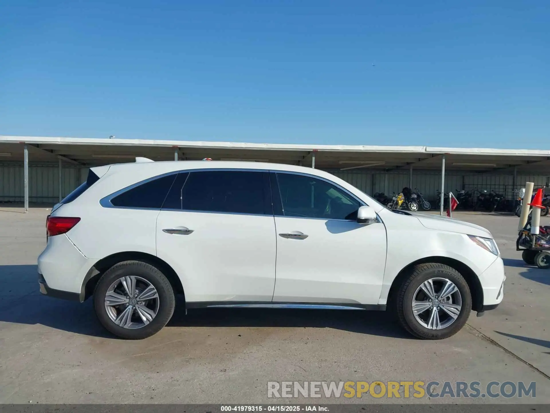 14 Photograph of a damaged car 5J8YD3H30LL009941 ACURA MDX 2020