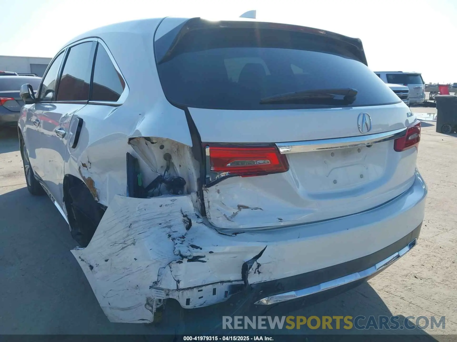 19 Photograph of a damaged car 5J8YD3H30LL009941 ACURA MDX 2020