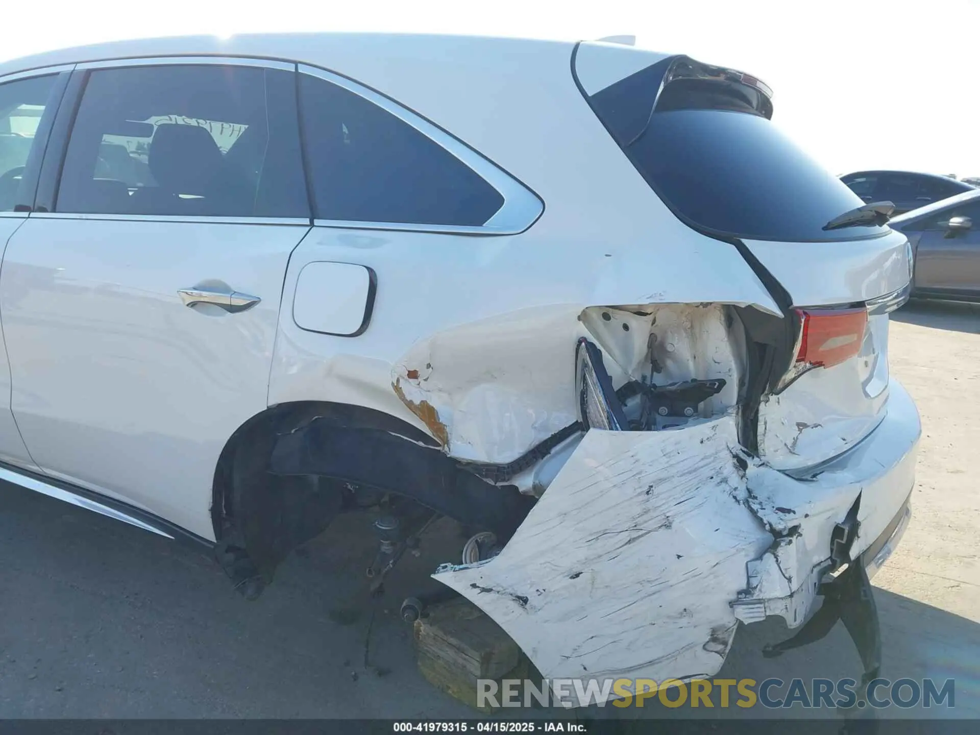 6 Photograph of a damaged car 5J8YD3H30LL009941 ACURA MDX 2020
