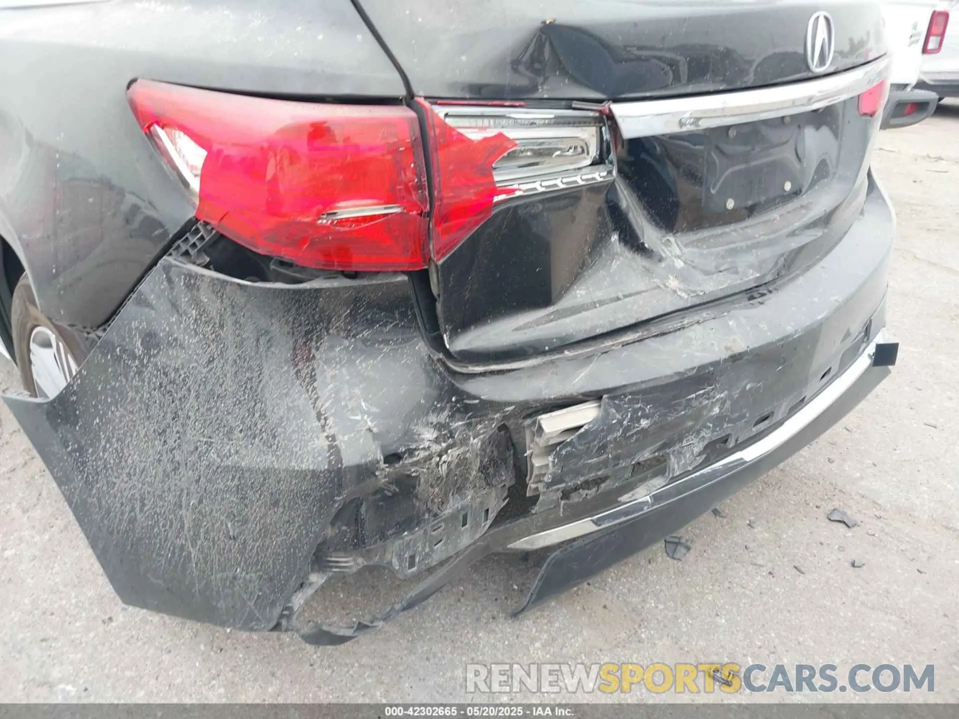 6 Photograph of a damaged car 5J8YD3H33LL007990 ACURA MDX 2020
